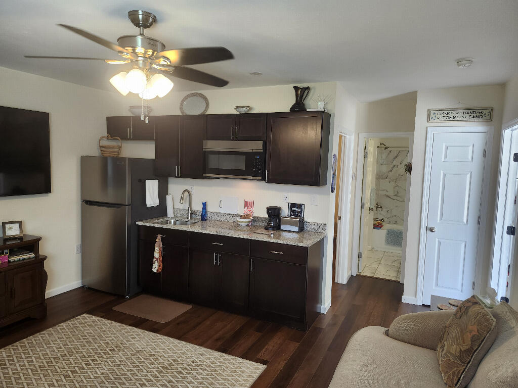 Not in Subdivision. - Residential