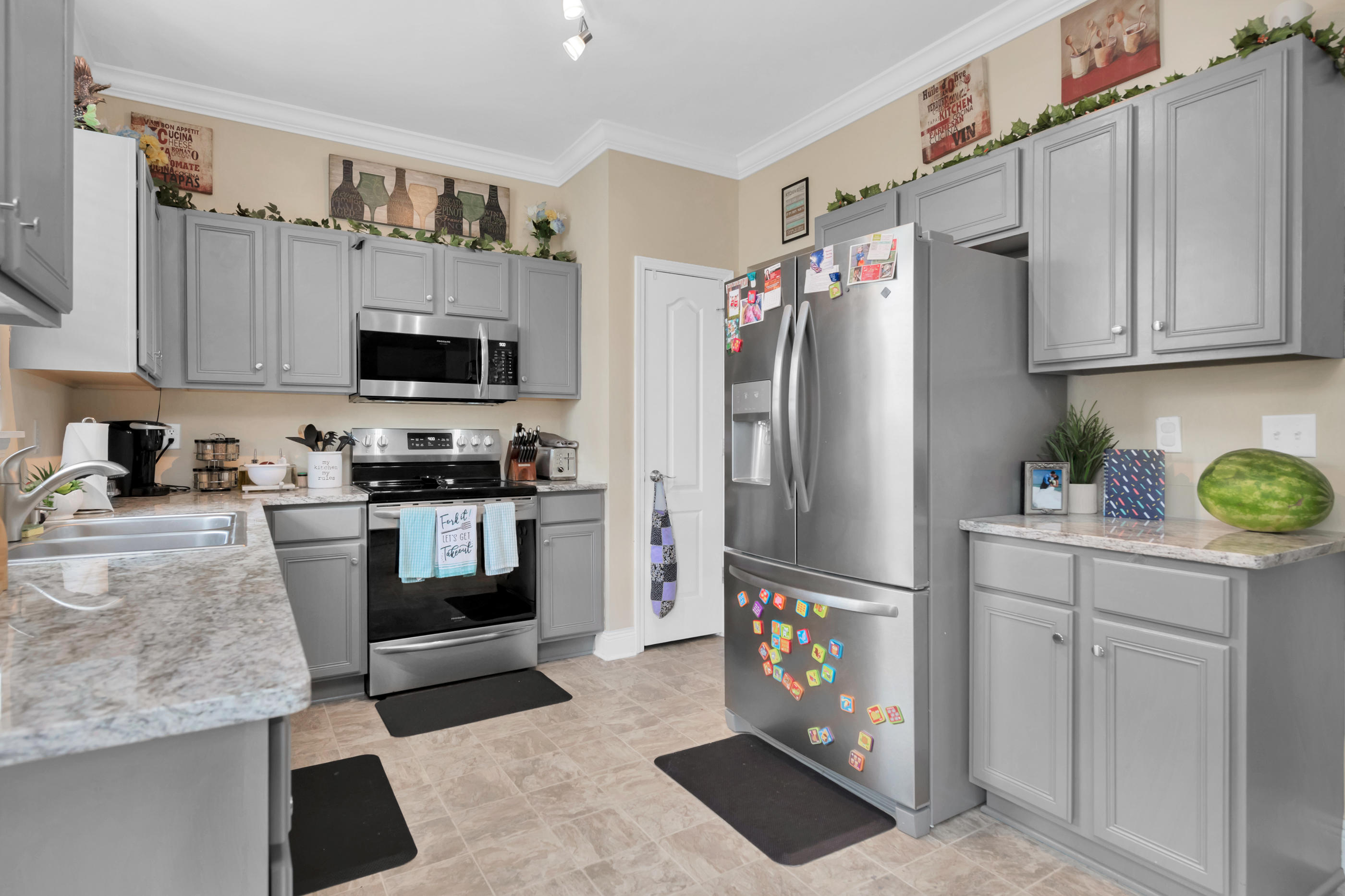 SANDY RIDGE - Residential