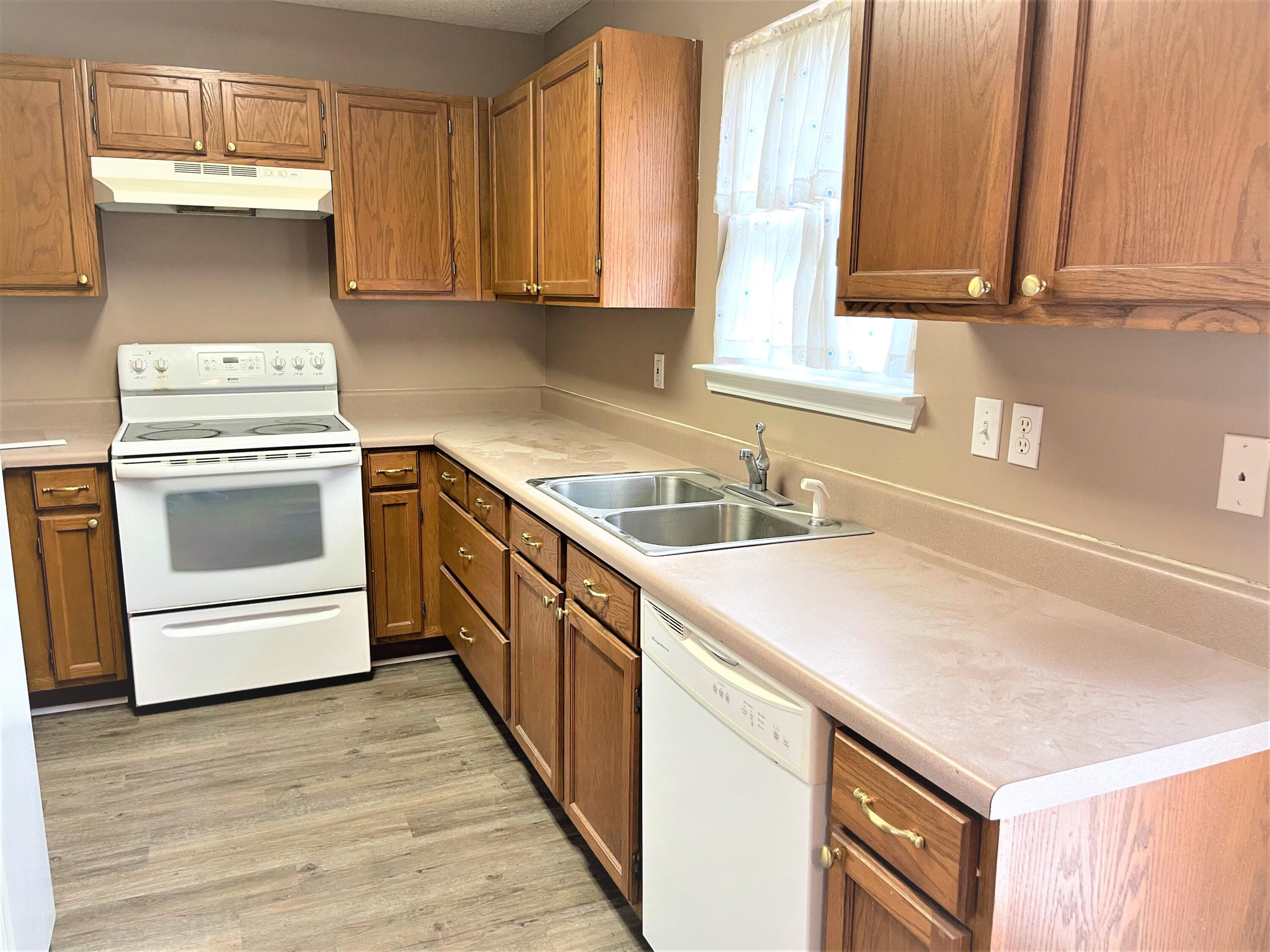 WINDING CREEK ESTATES PH 3 - Residential Lease