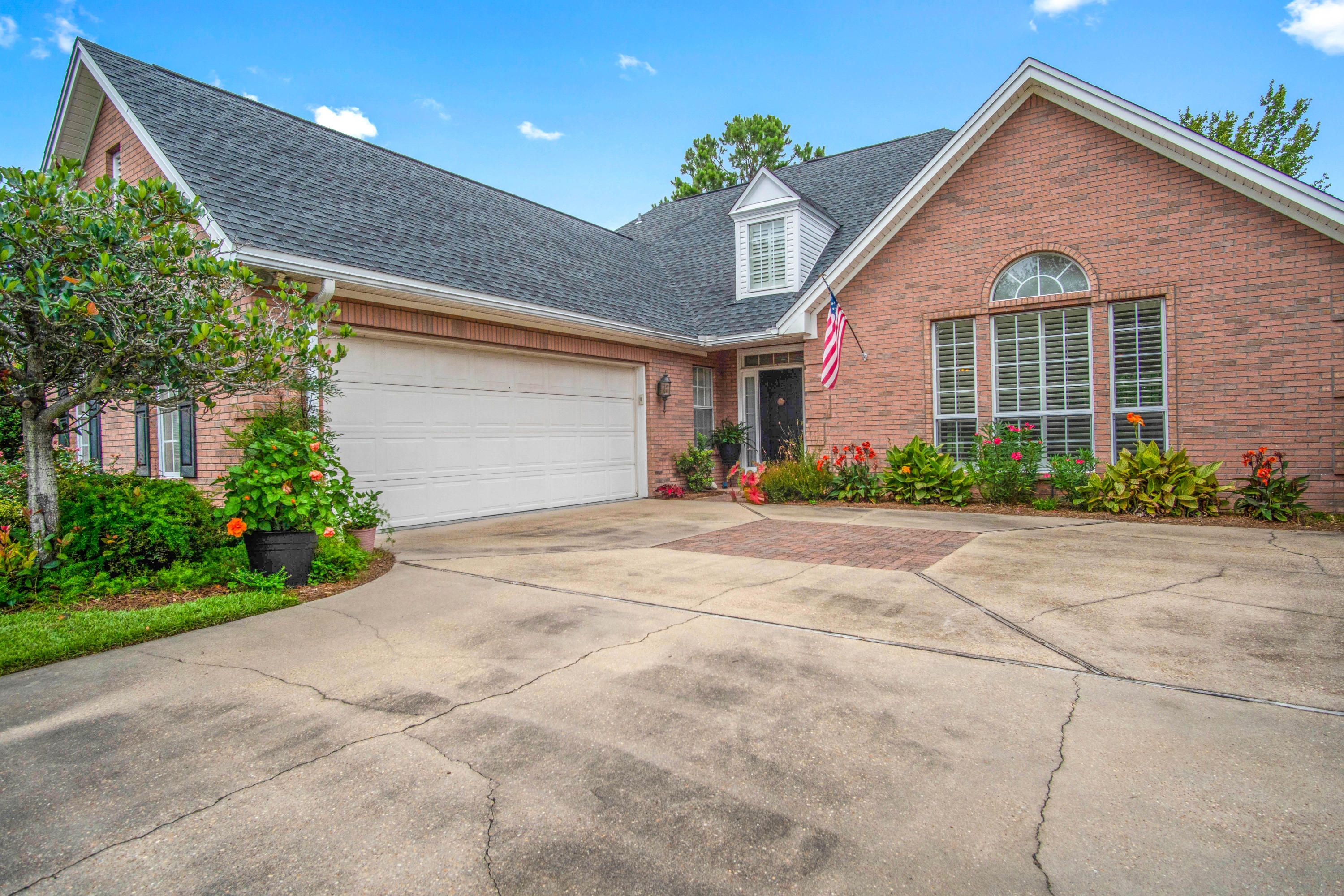 TURNBERRY PLACE - Residential