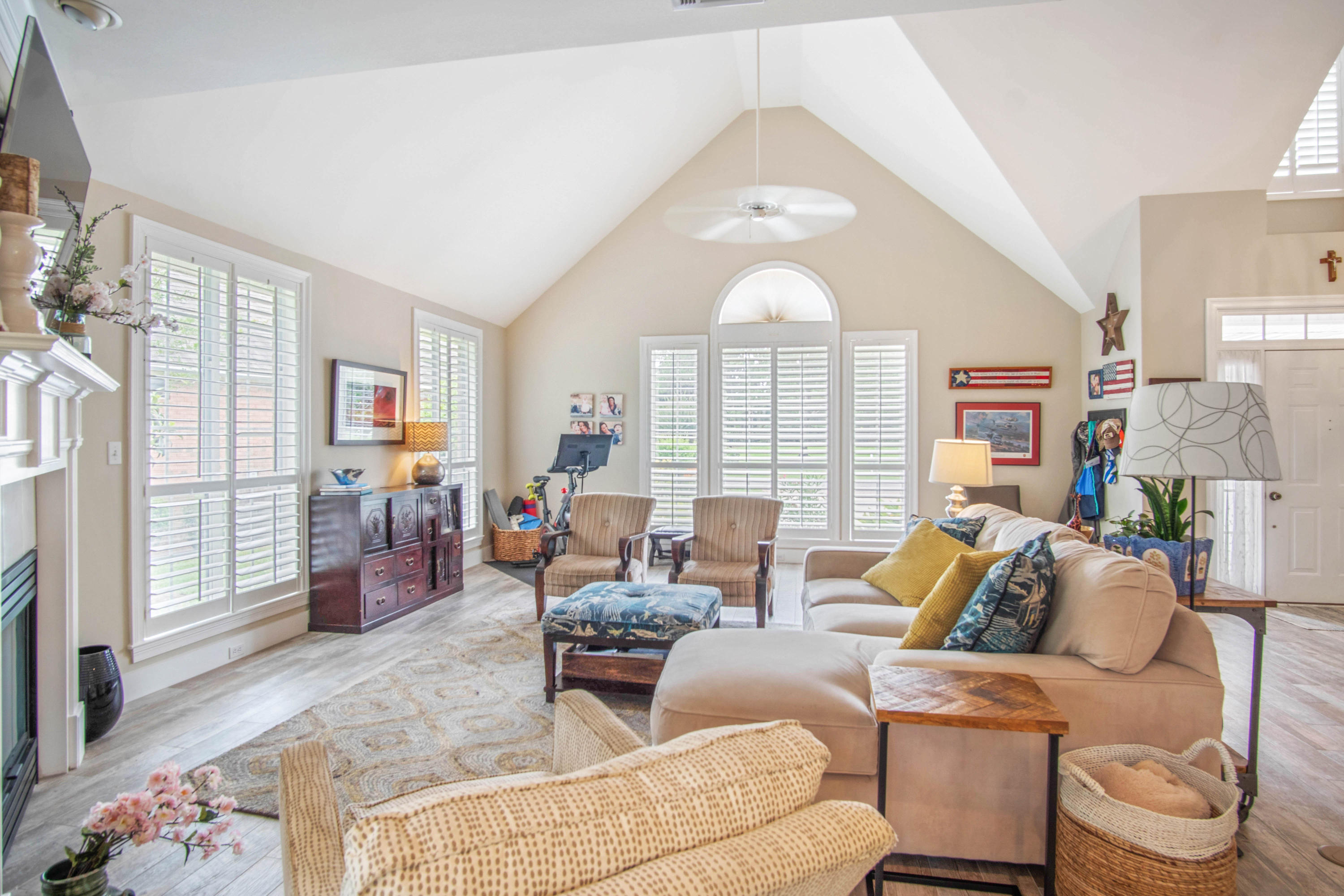 TURNBERRY PLACE - Residential