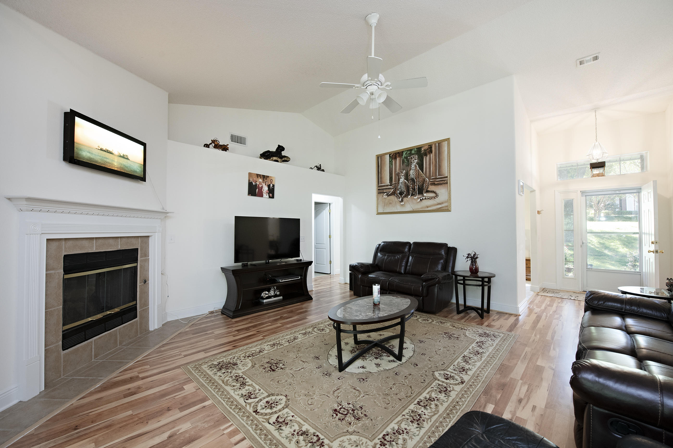 FOX VALLEY - Residential