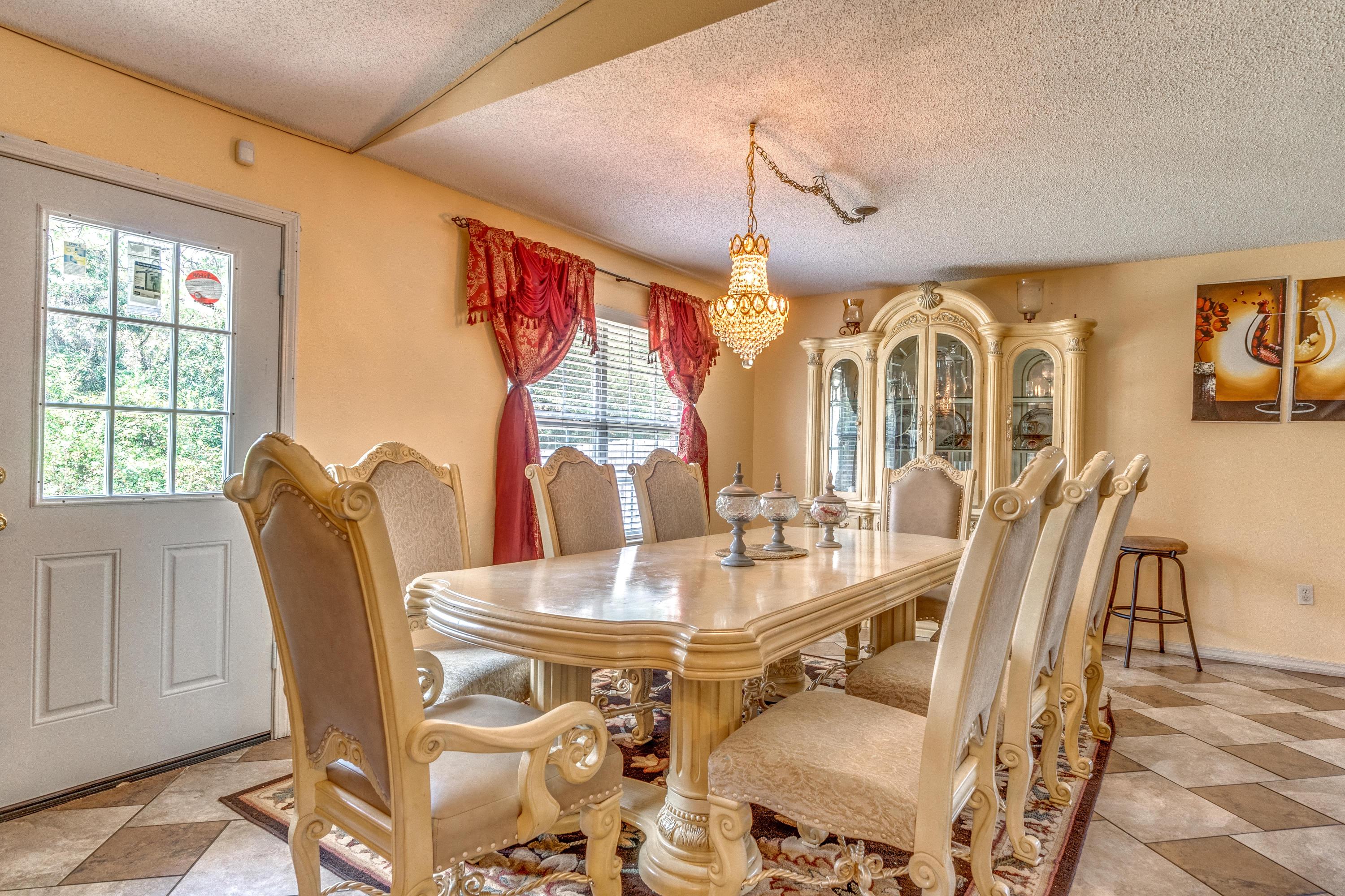 ALICIA PLACE - Residential