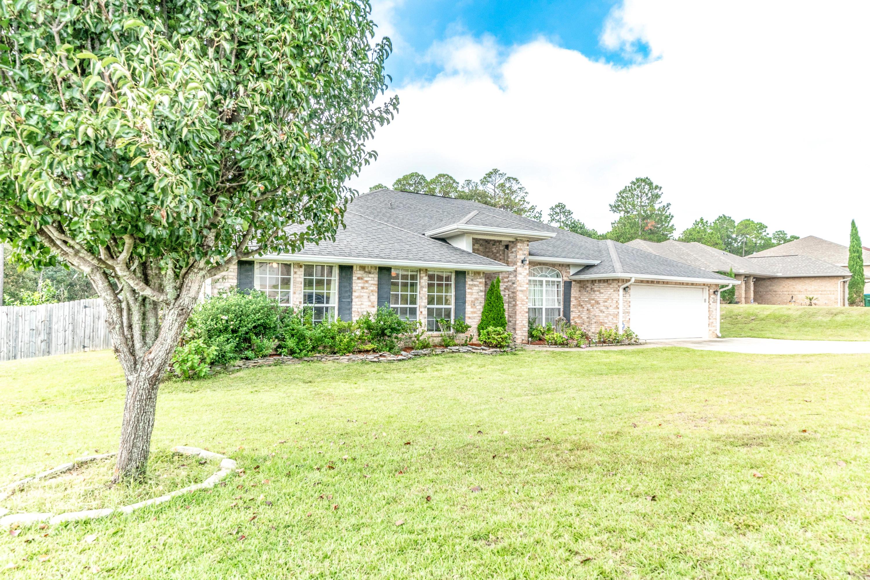 ALICIA PLACE - Residential