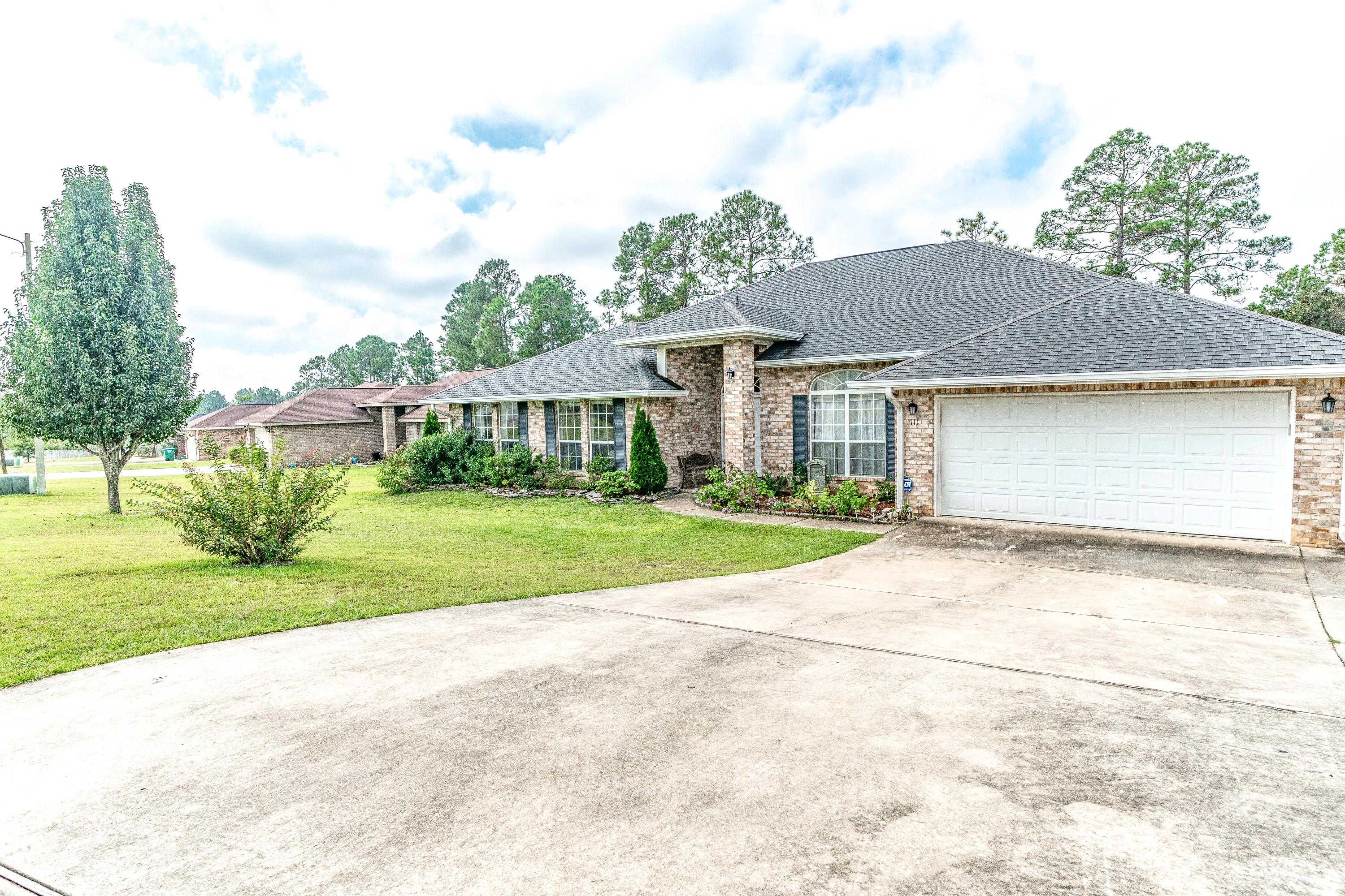 ALICIA PLACE - Residential