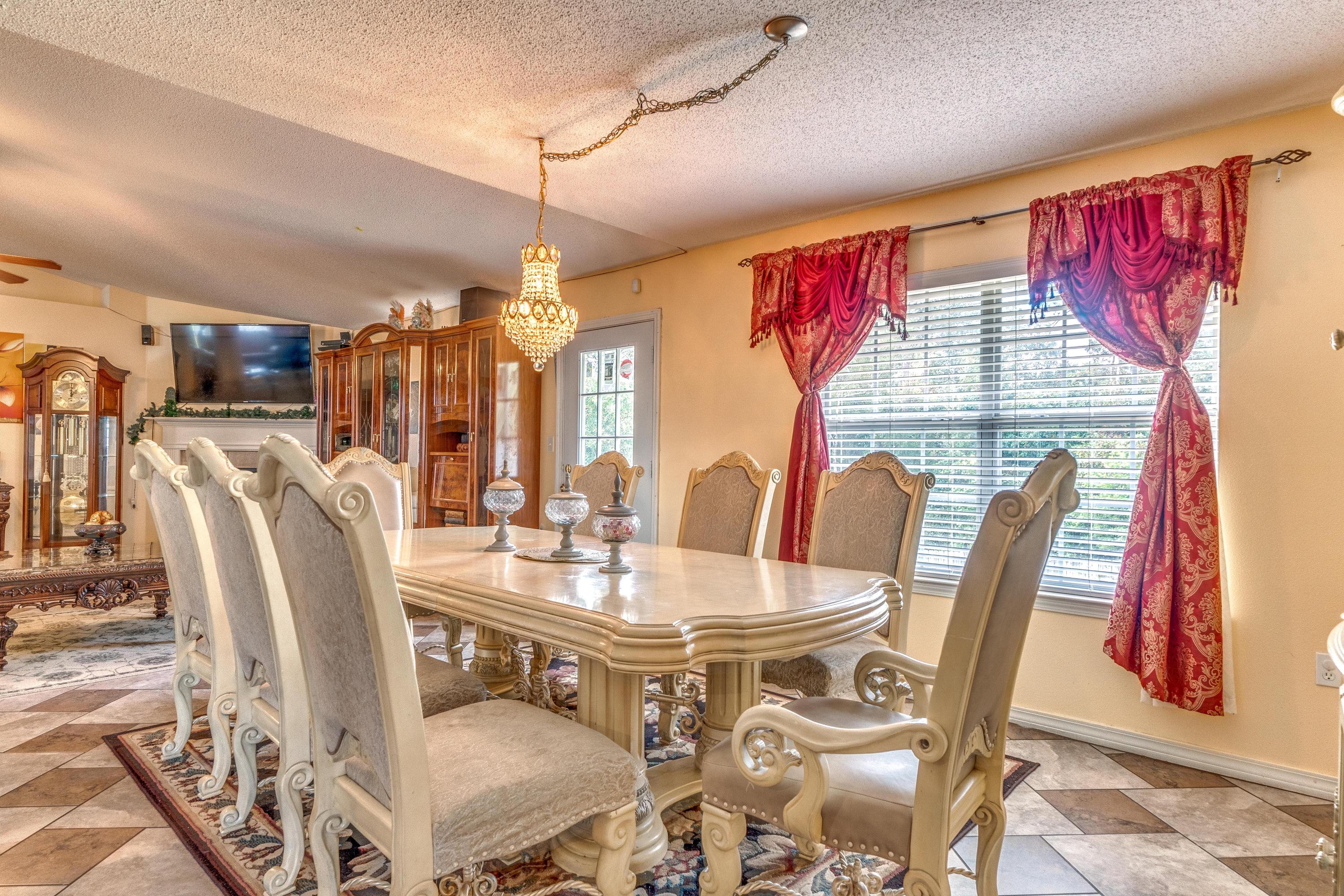 ALICIA PLACE - Residential