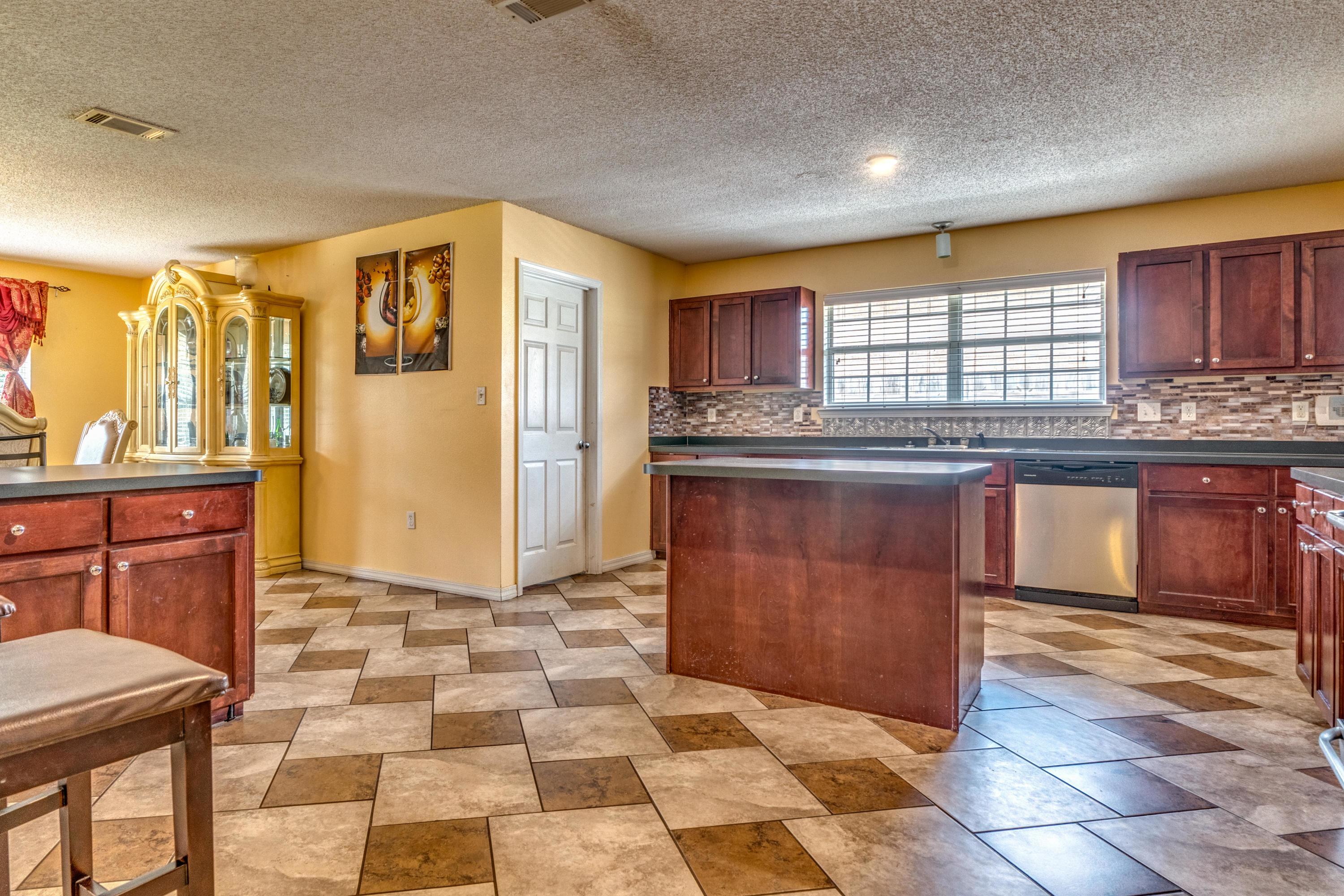 ALICIA PLACE - Residential