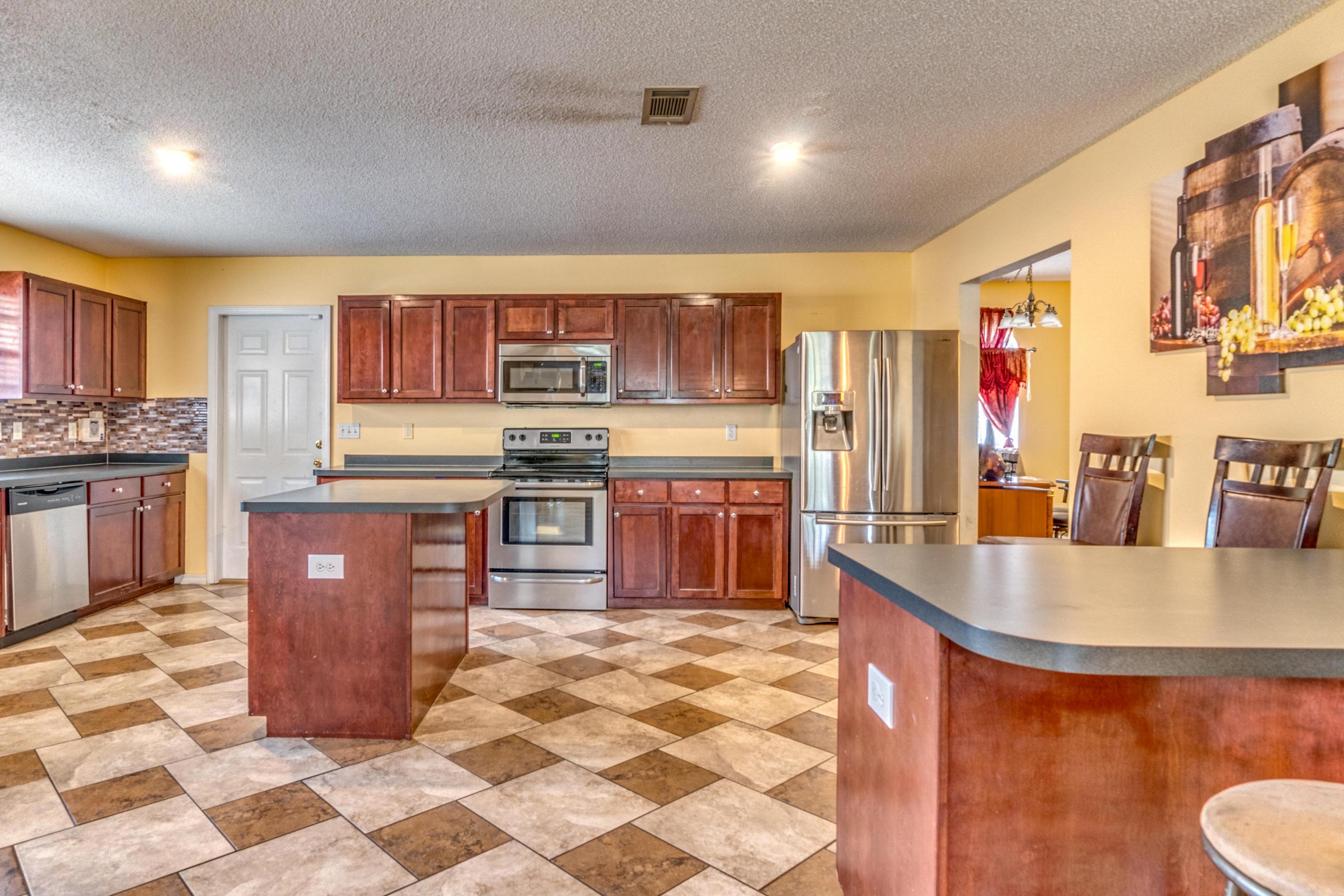 ALICIA PLACE - Residential