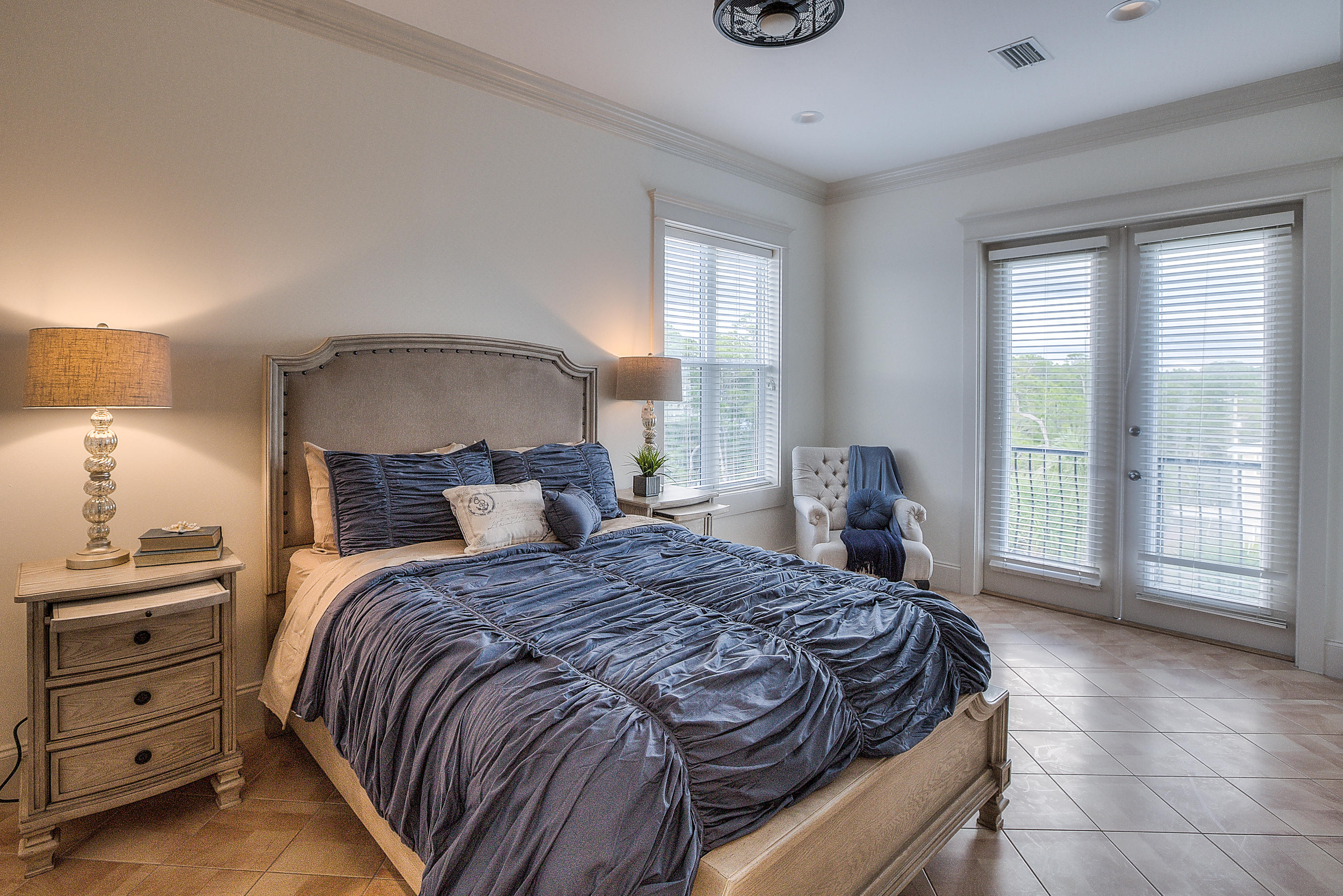 GULF SHORE MANOR - Residential
