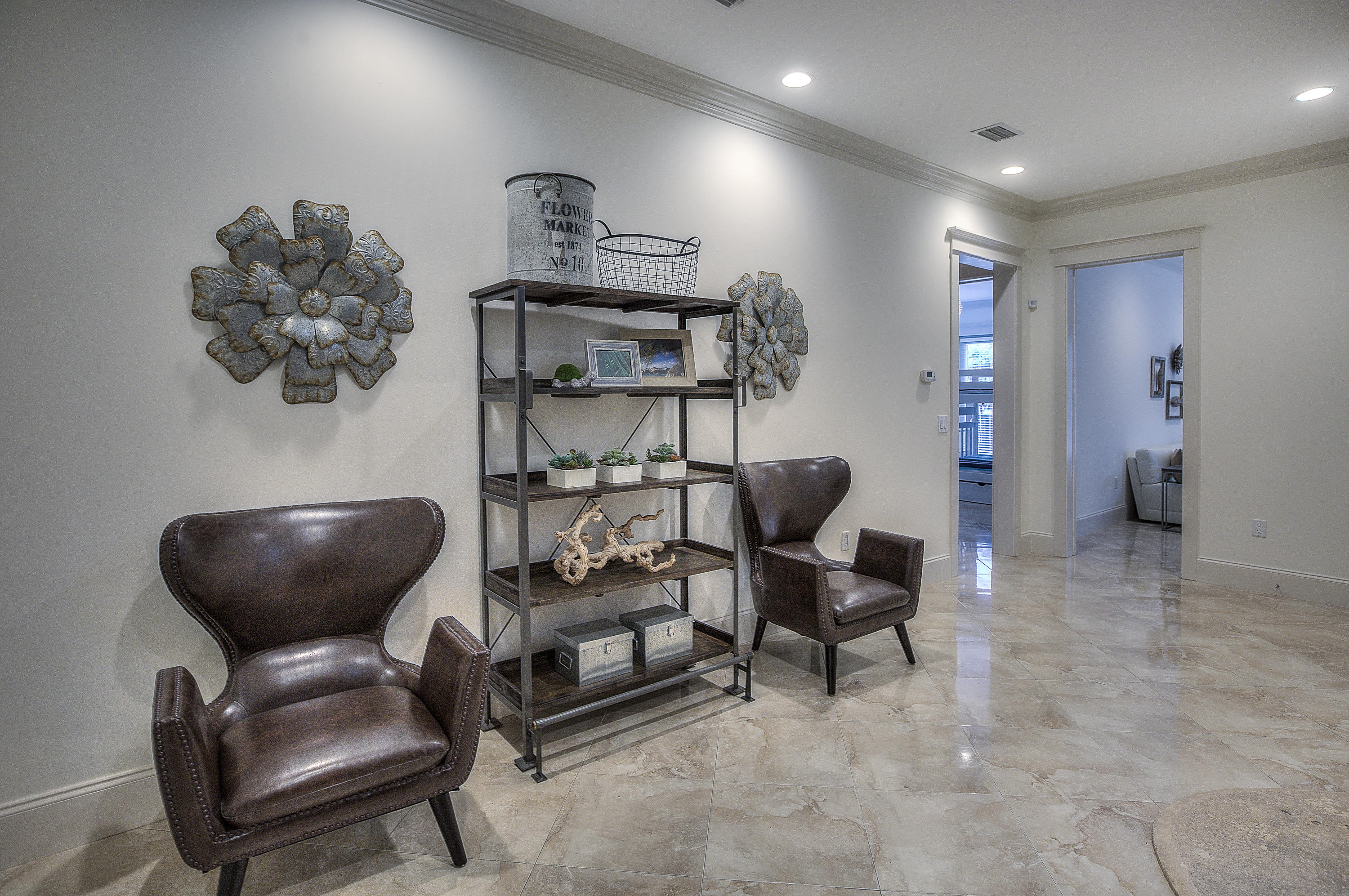 GULF SHORE MANOR - Residential