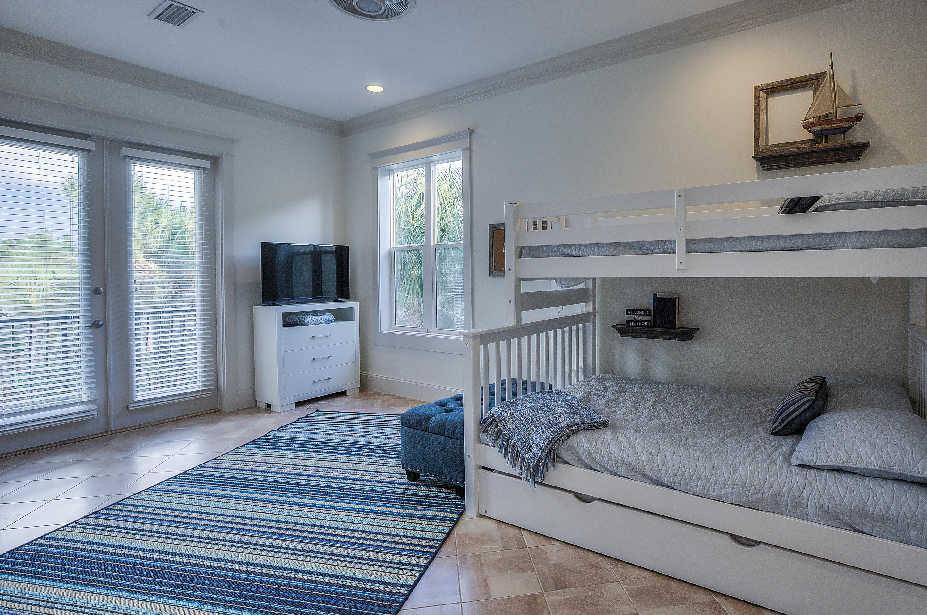 GULF SHORE MANOR - Residential