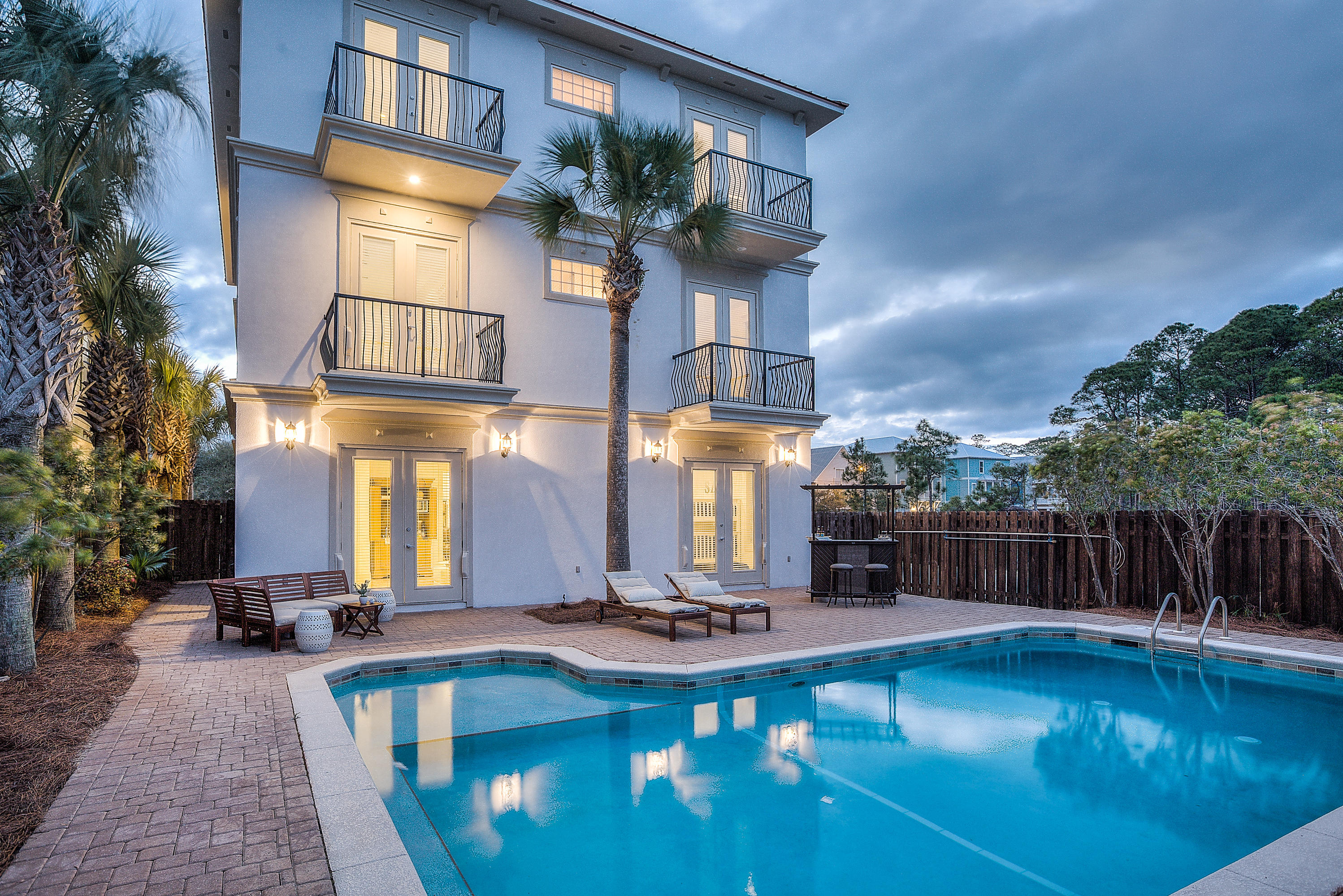 GULF SHORE MANOR - Residential