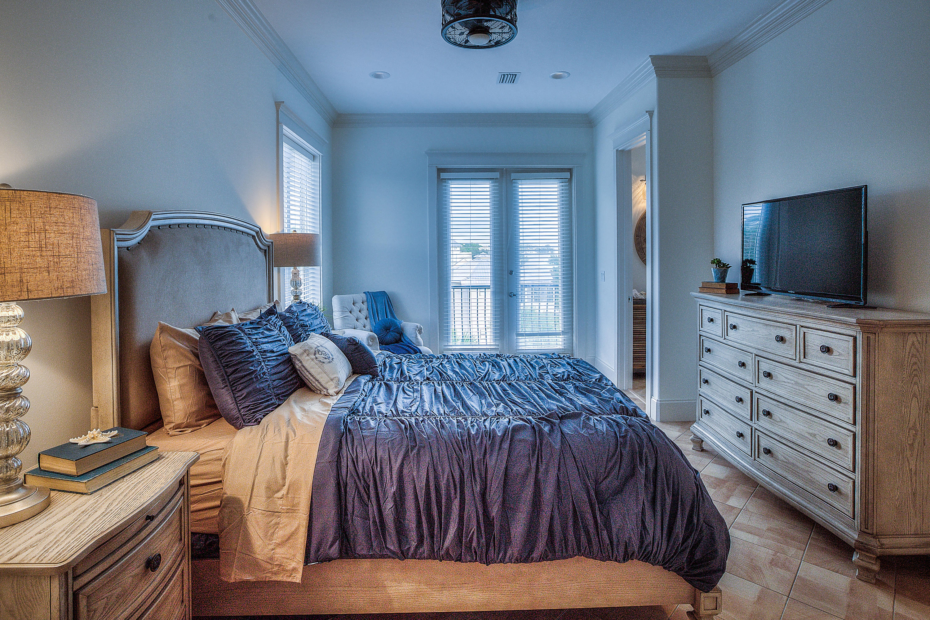 GULF SHORE MANOR - Residential