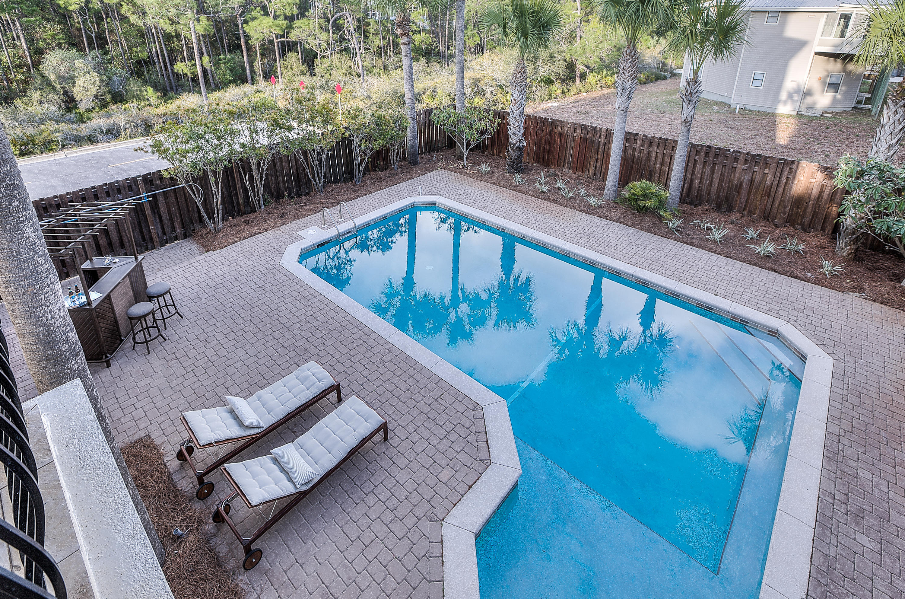 GULF SHORE MANOR - Residential