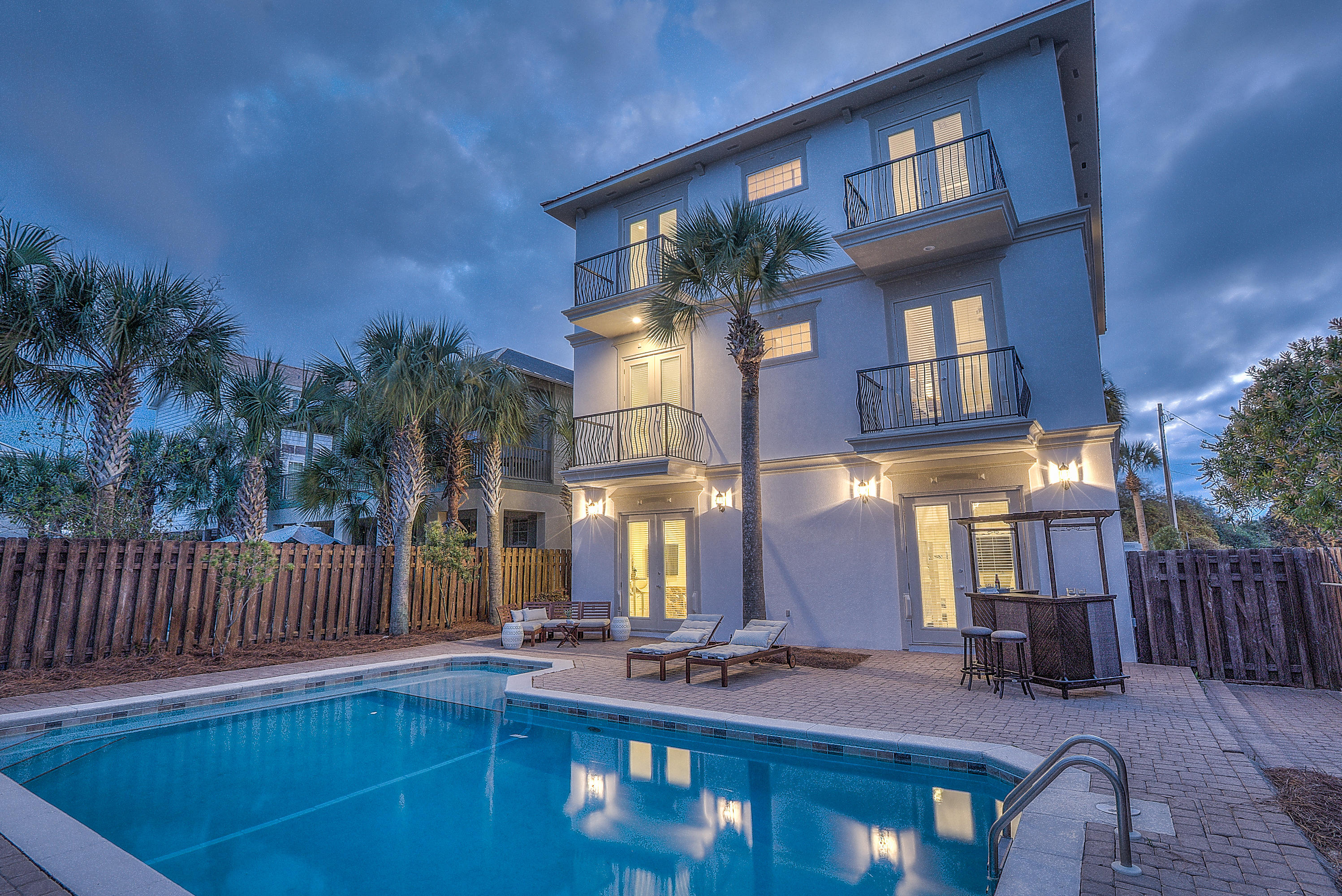 GULF SHORE MANOR - Residential