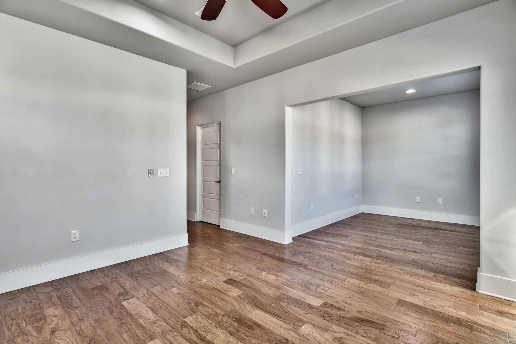 VILLA LAGO - Residential