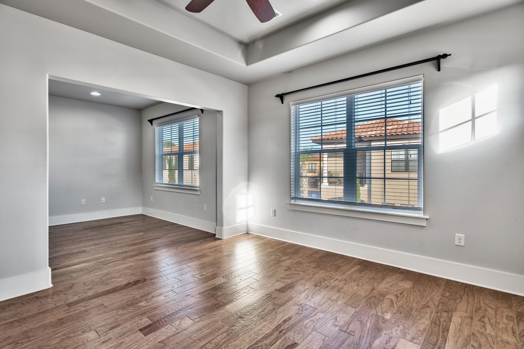 VILLA LAGO - Residential