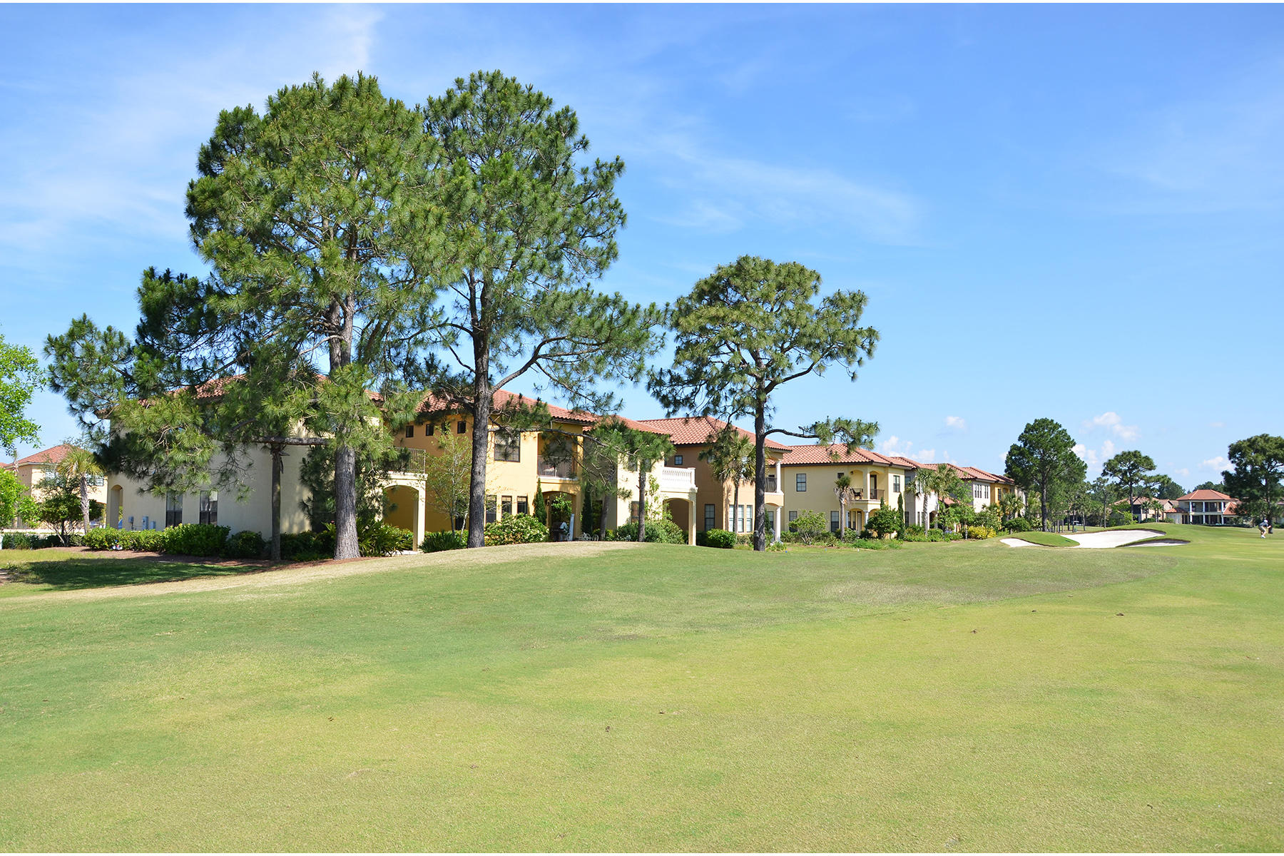 VILLA LAGO - Residential