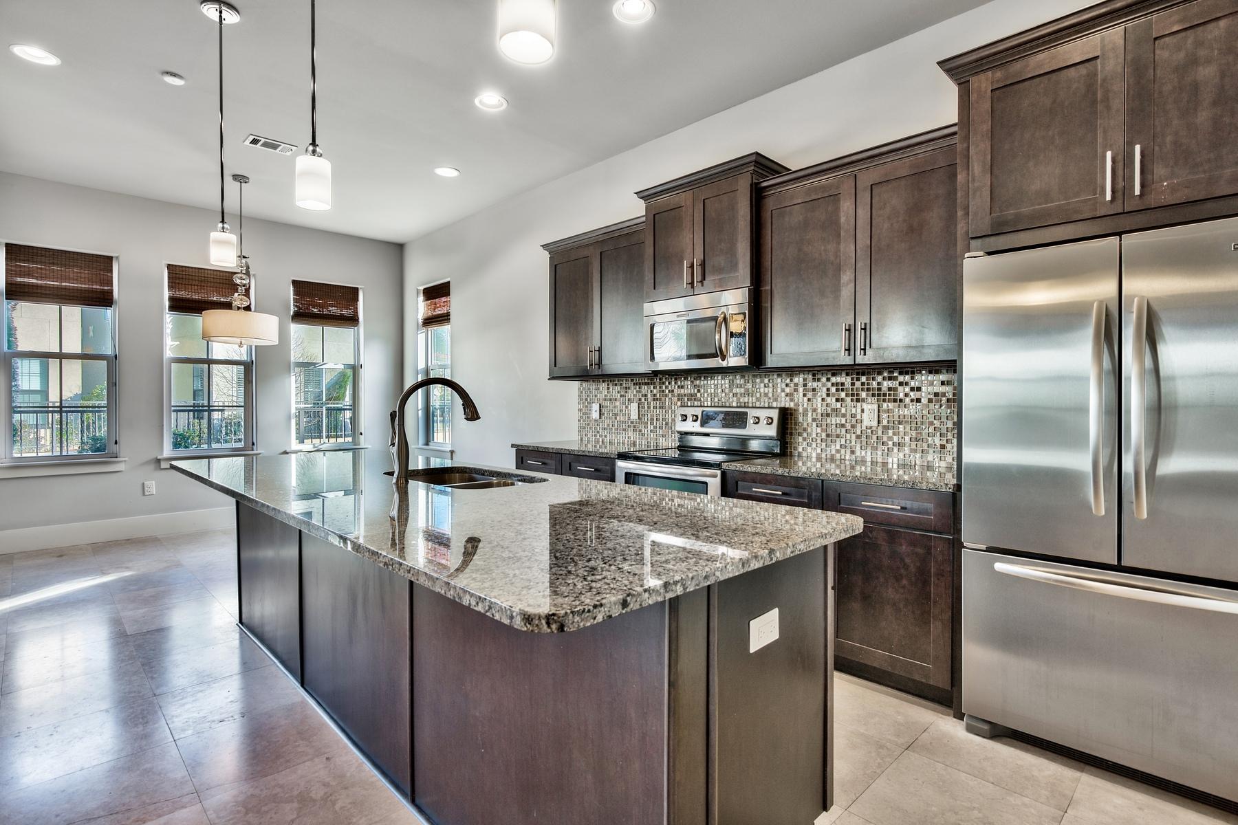 VILLA LAGO - Residential