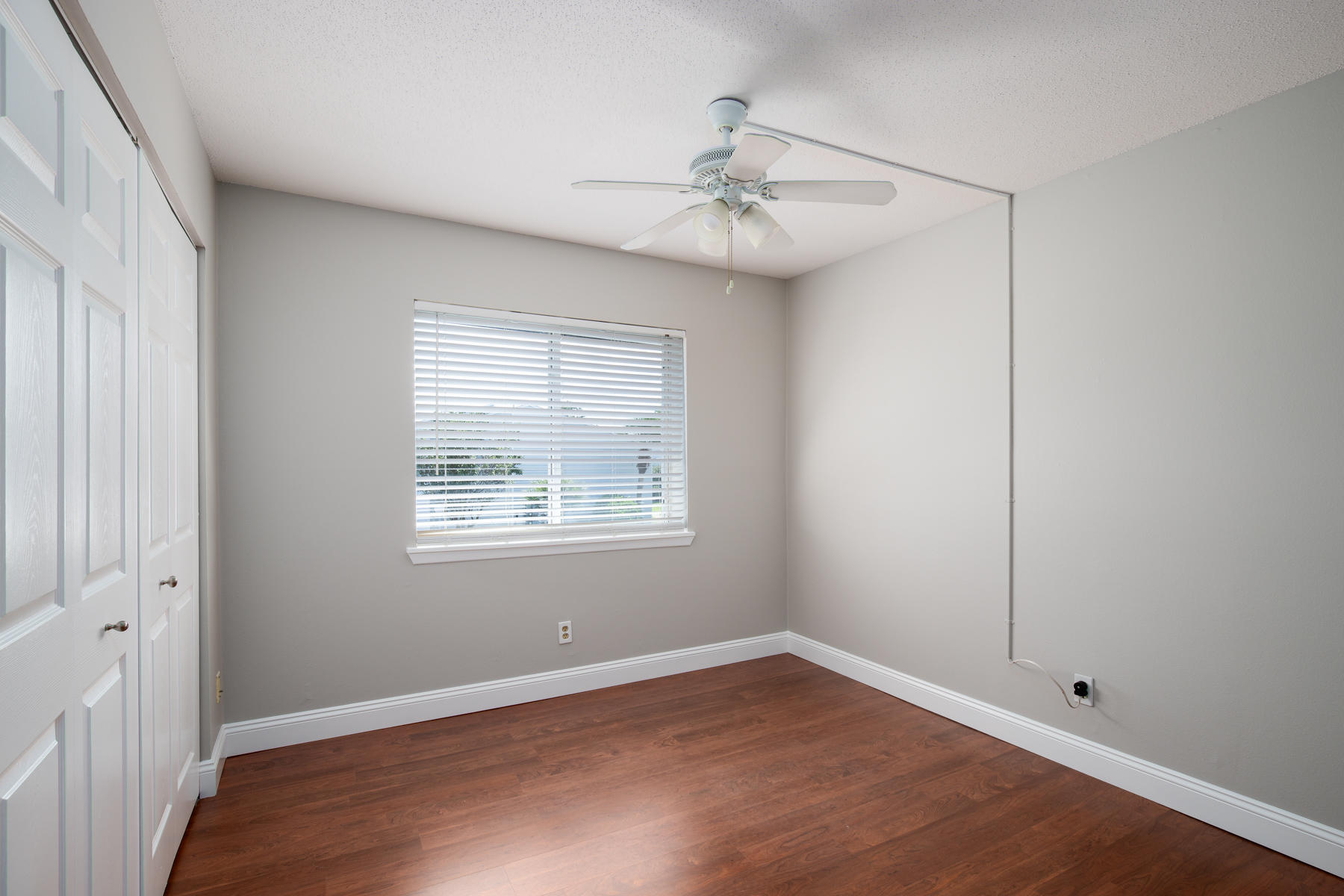 FINISTERRA CONDO - Residential