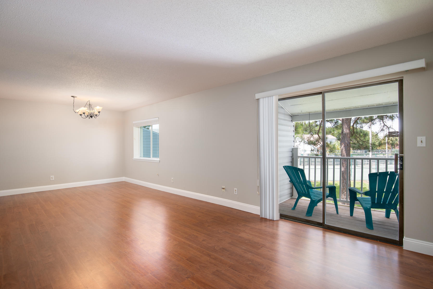 FINISTERRA CONDO - Residential