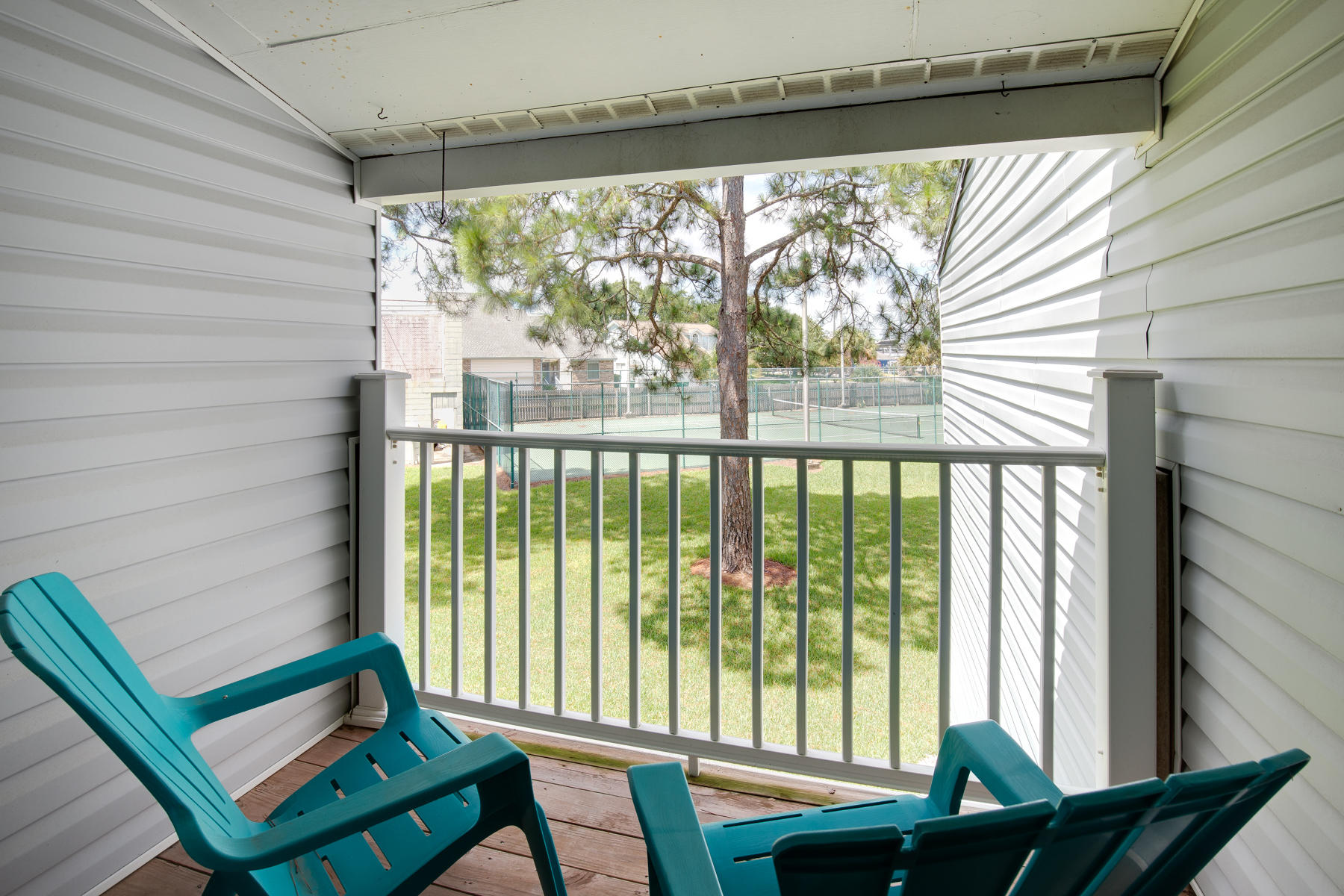 FINISTERRA CONDO - Residential