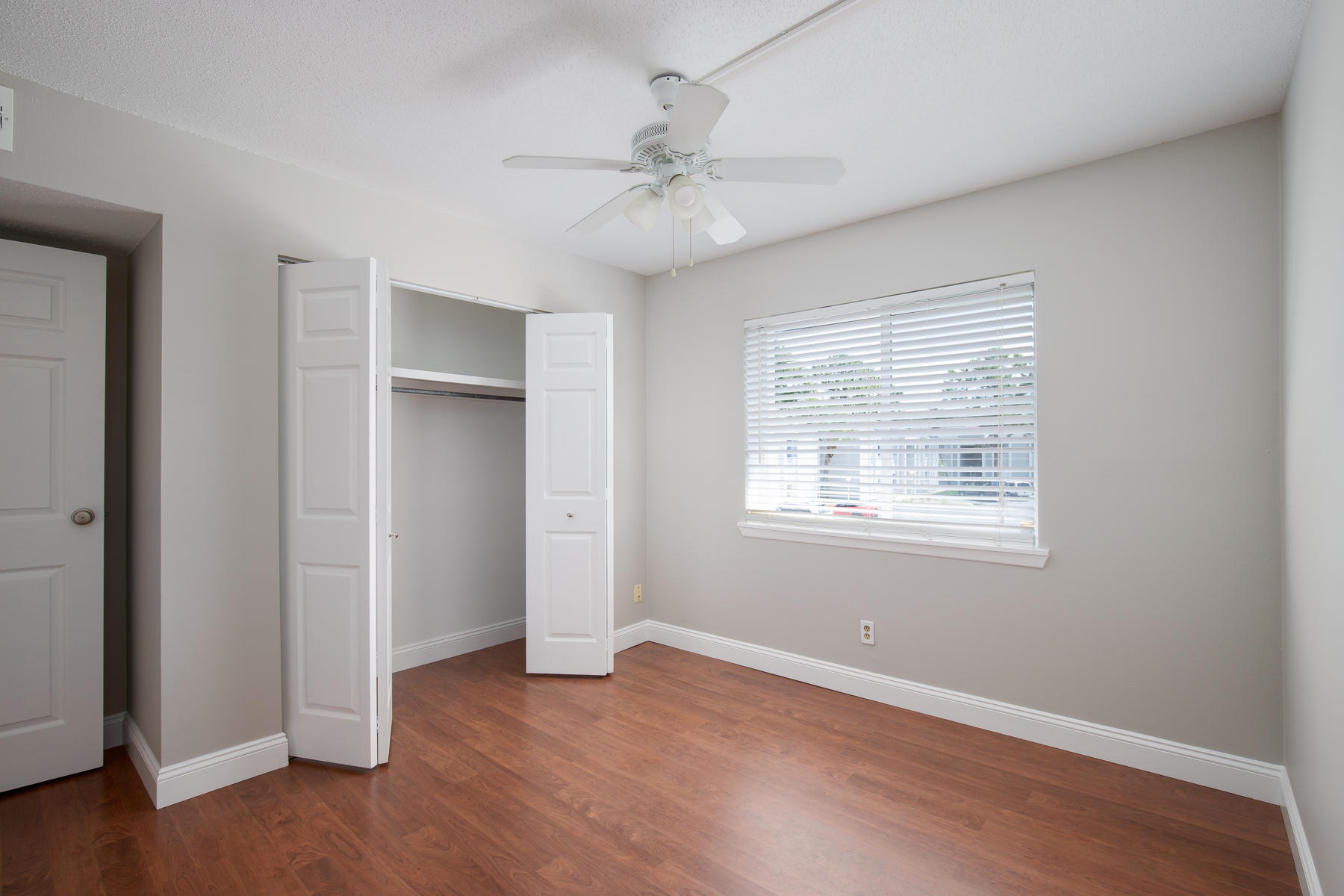 FINISTERRA CONDO - Residential