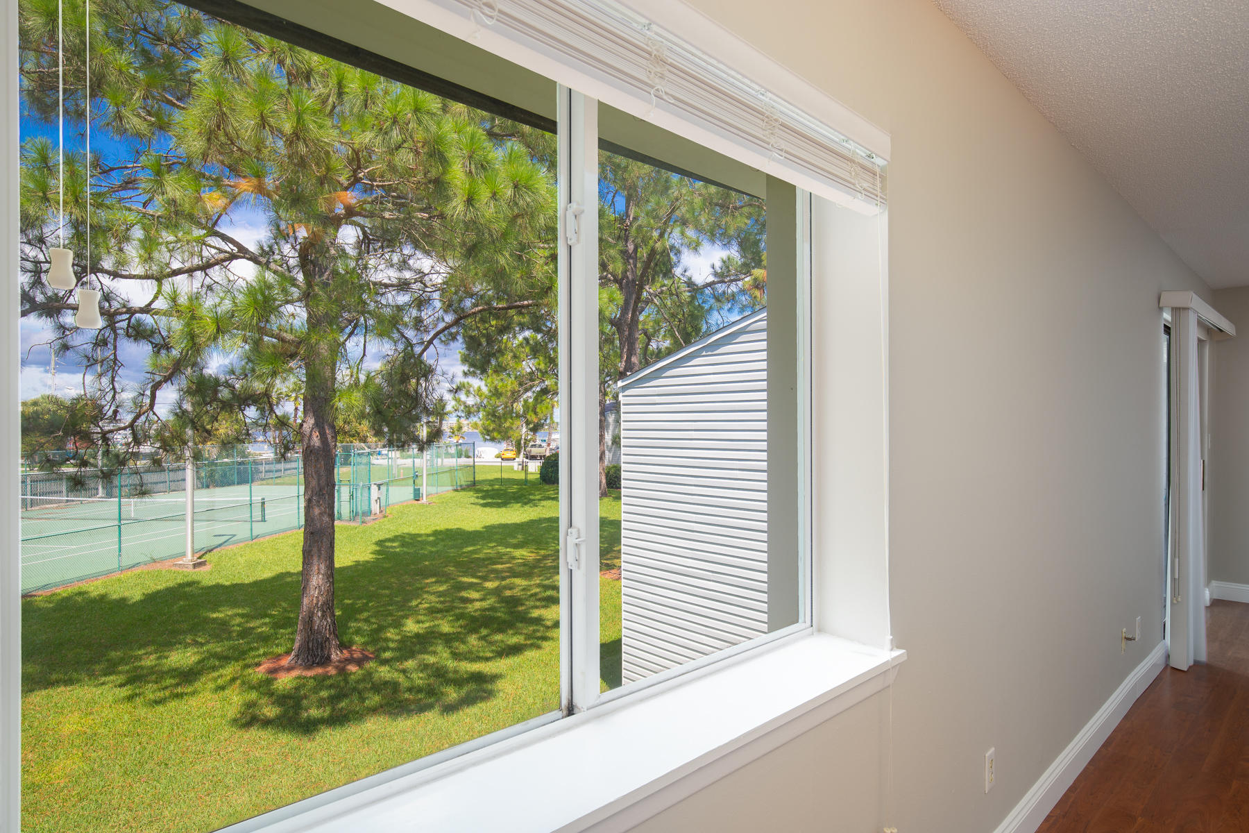 FINISTERRA CONDO - Residential