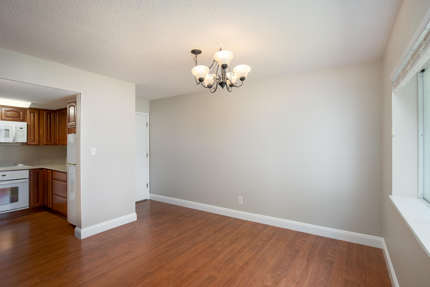 FINISTERRA CONDO - Residential