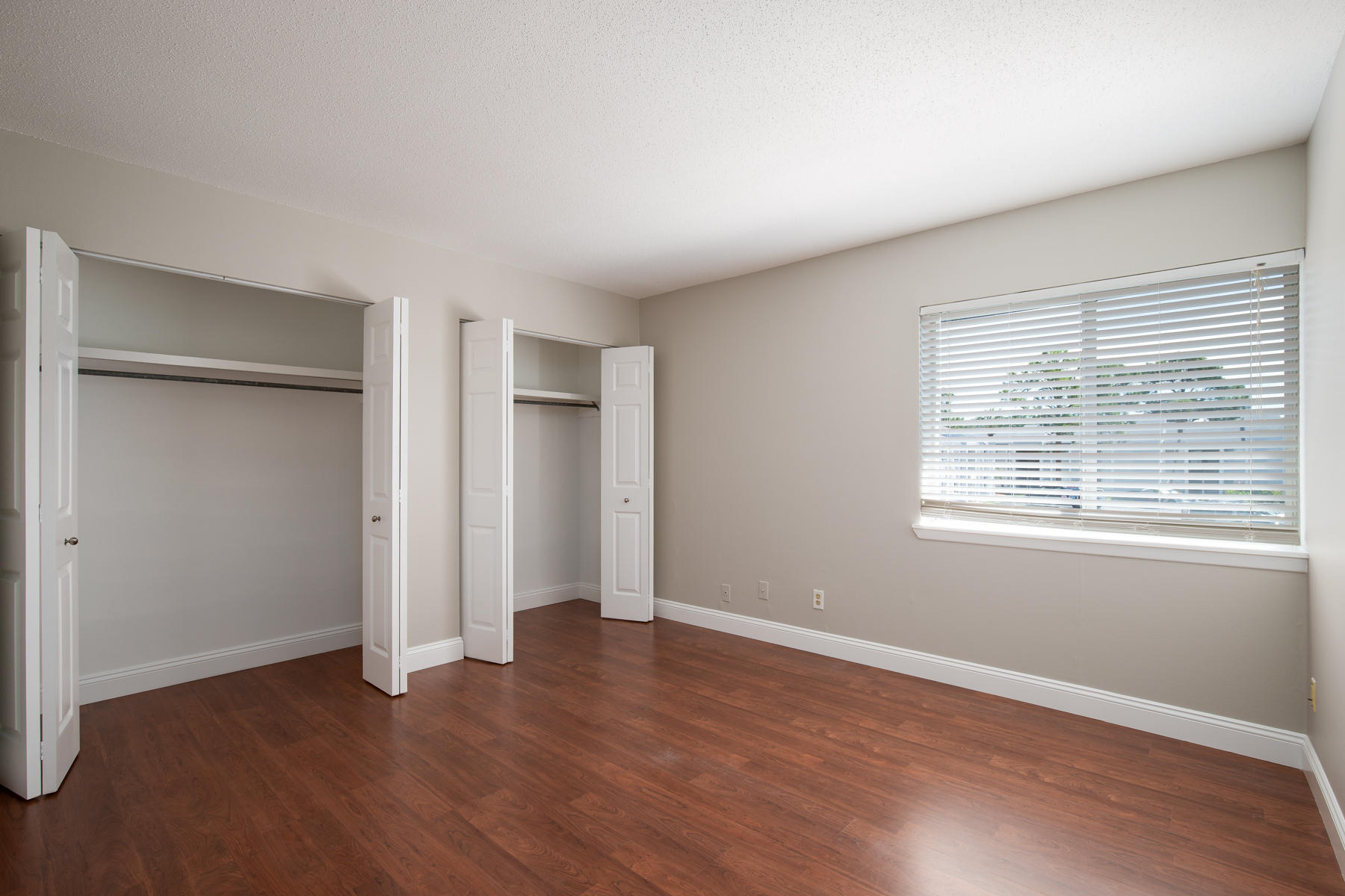 FINISTERRA CONDO - Residential