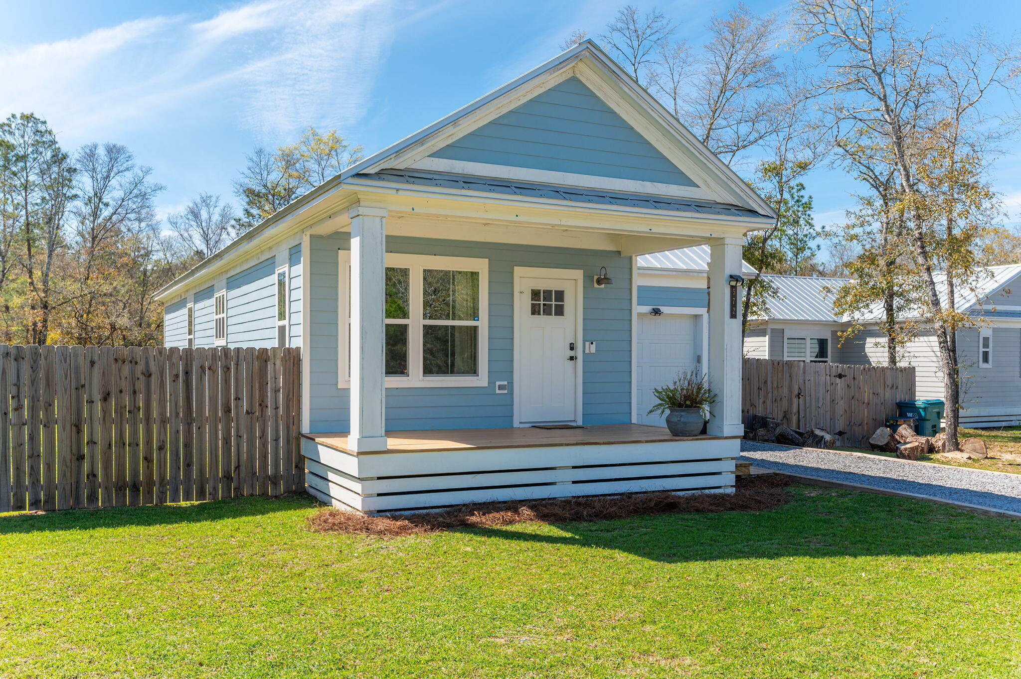 OAKWOOD LAKES ESTATES - Residential Lease