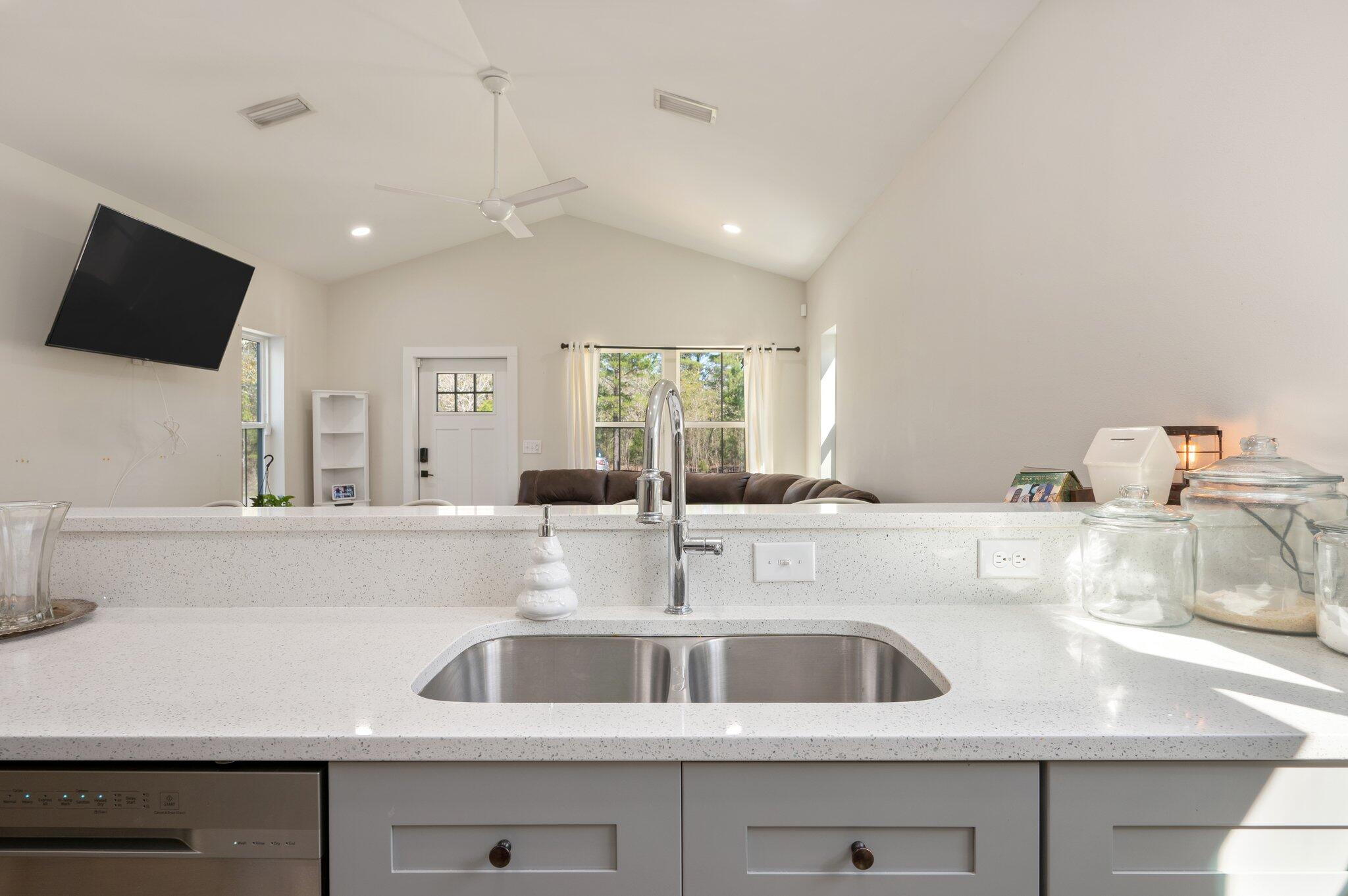 OAKWOOD LAKES ESTATES - Residential Lease