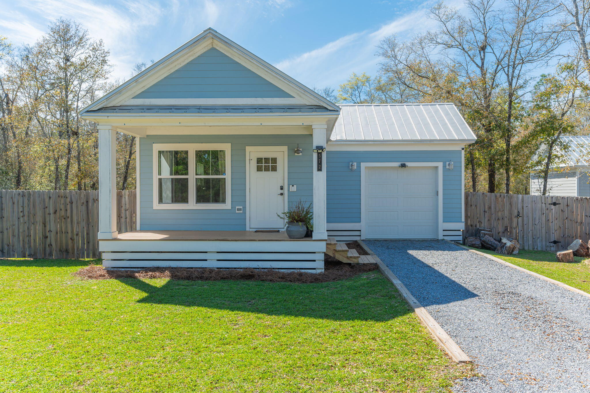 OAKWOOD LAKES ESTATES - Residential Lease