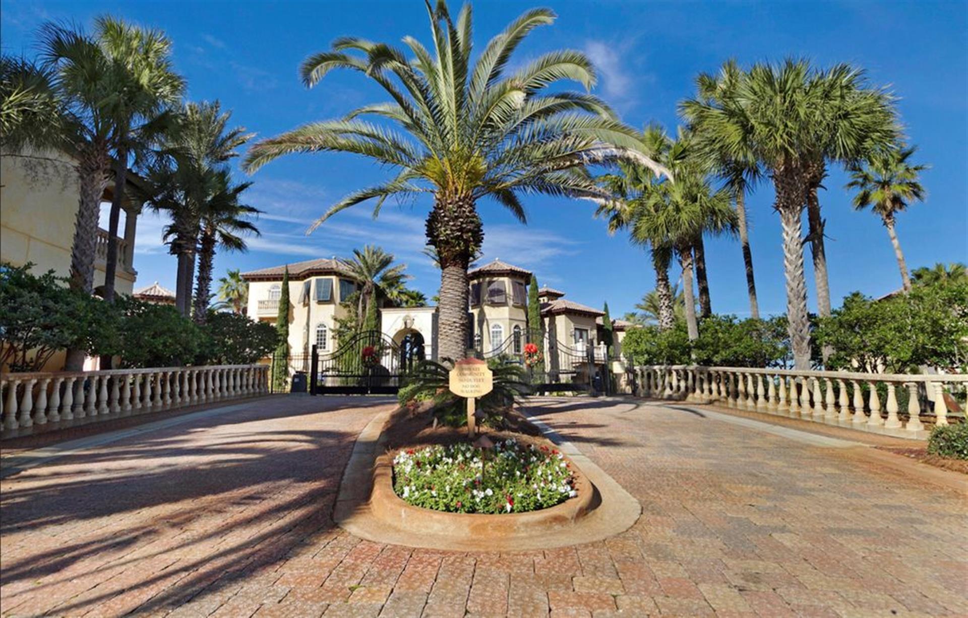 SAINT TROPEZ - Residential