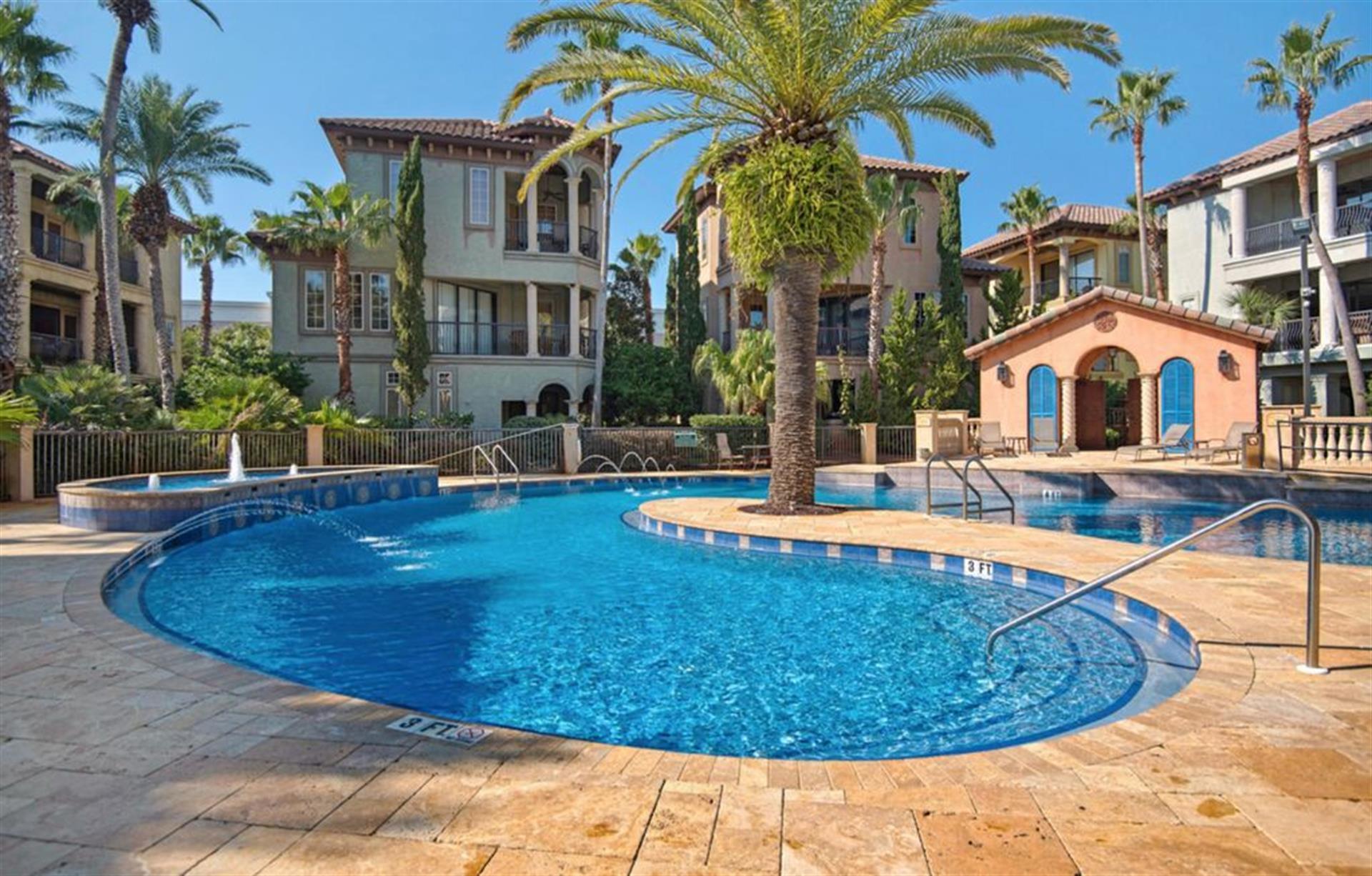 SAINT TROPEZ - Residential