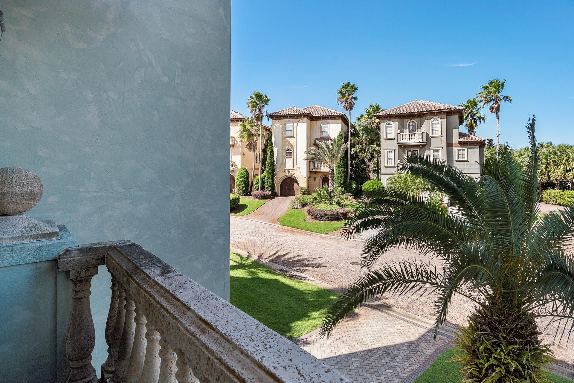 SAINT TROPEZ - Residential