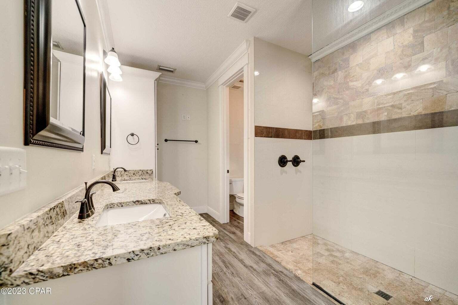 GULF VISTA - Residential