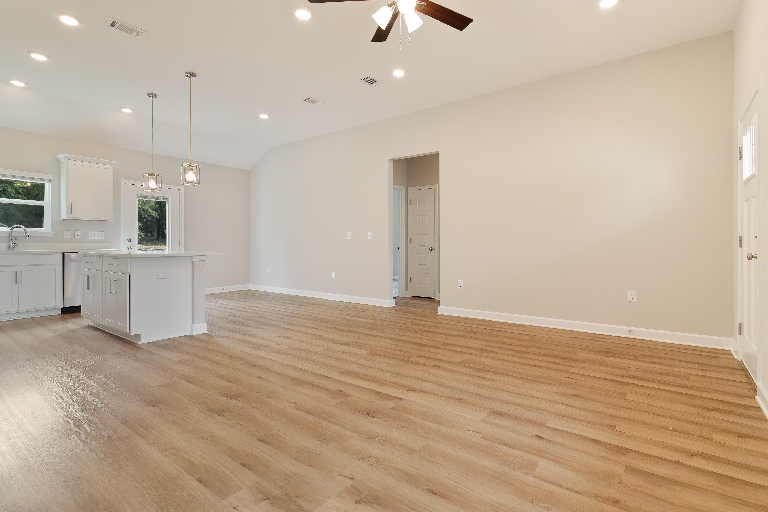 OAK HOLLOW - Residential