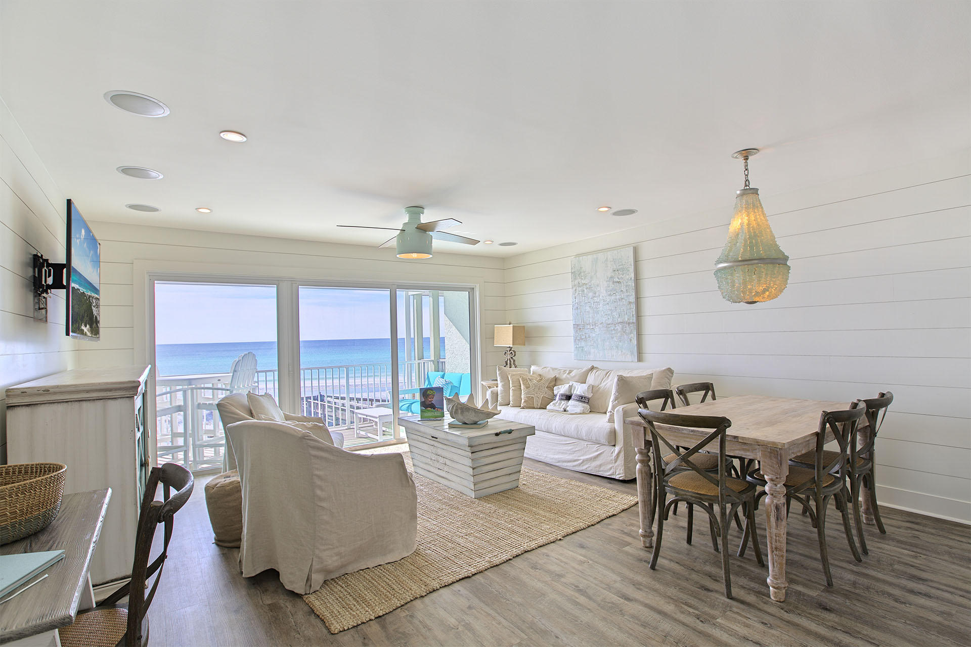 COMMODORE'S RETREAT LIMITED CONDO - Residential