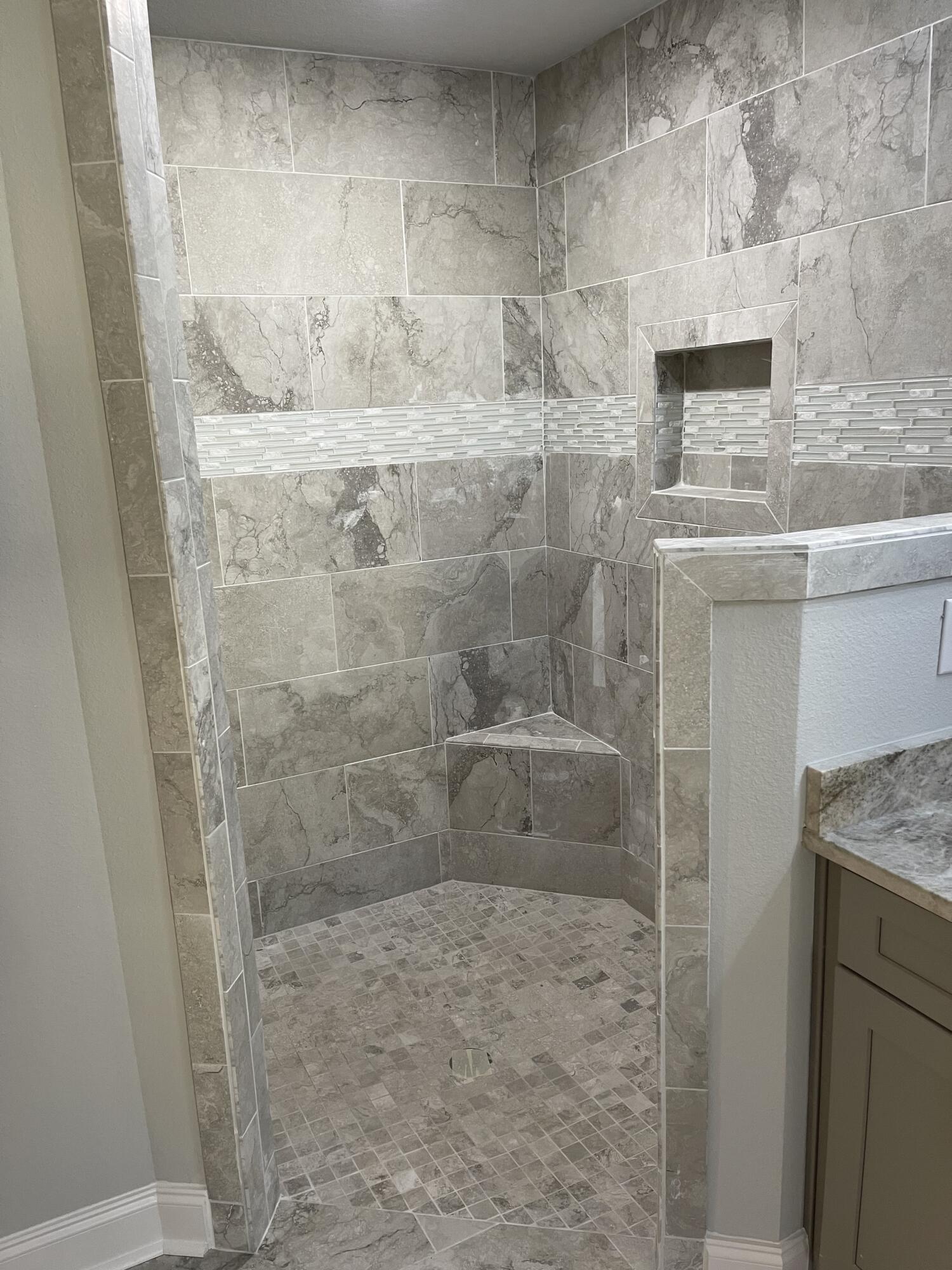 COMMODORE PARK - Residential