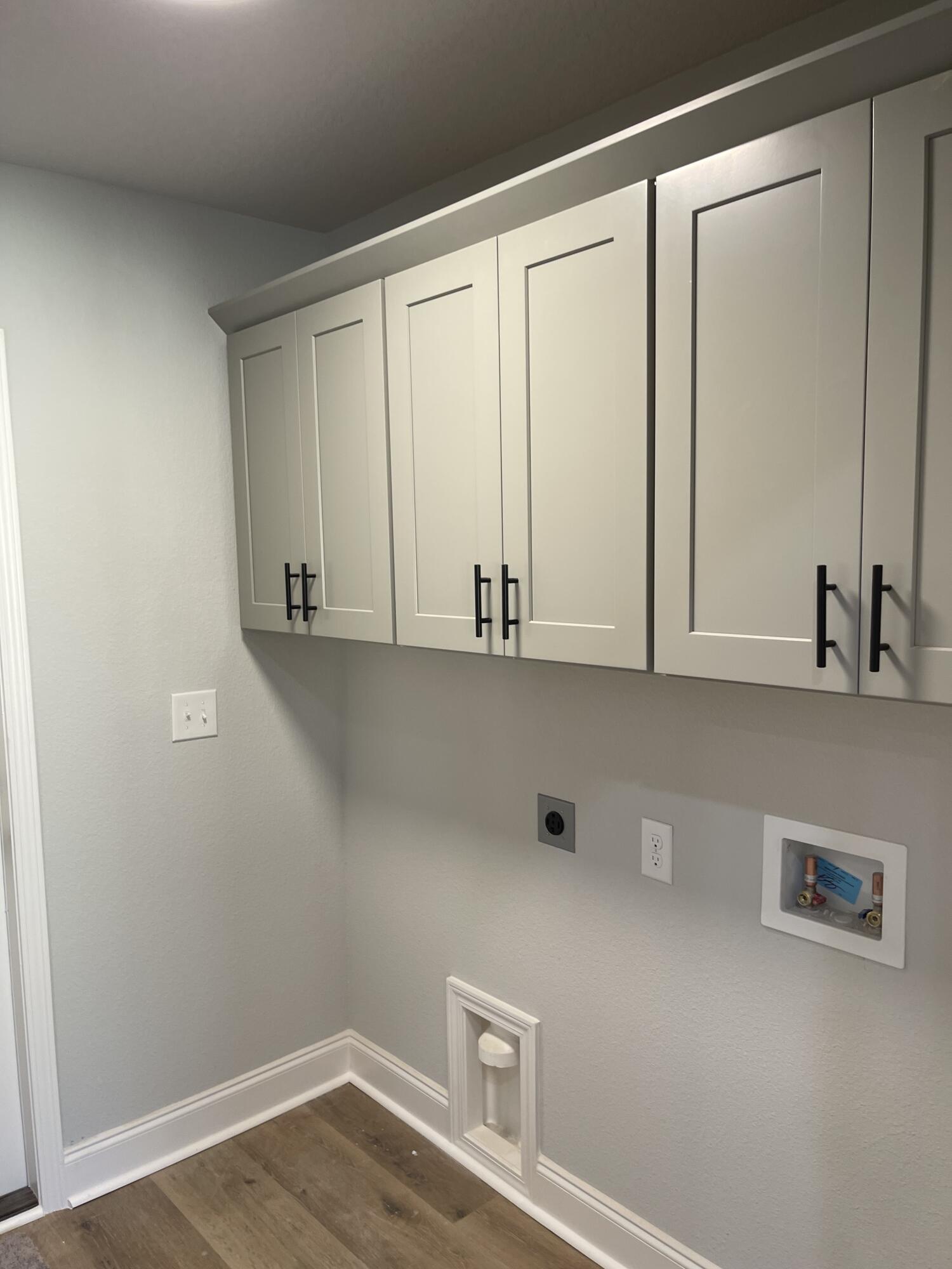 COMMODORE PARK - Residential