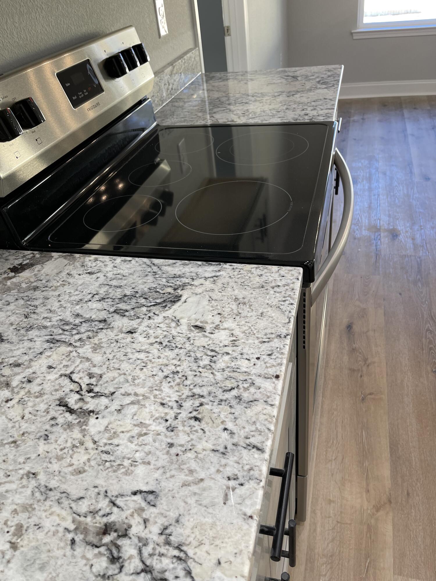 COMMODORE PARK - Residential