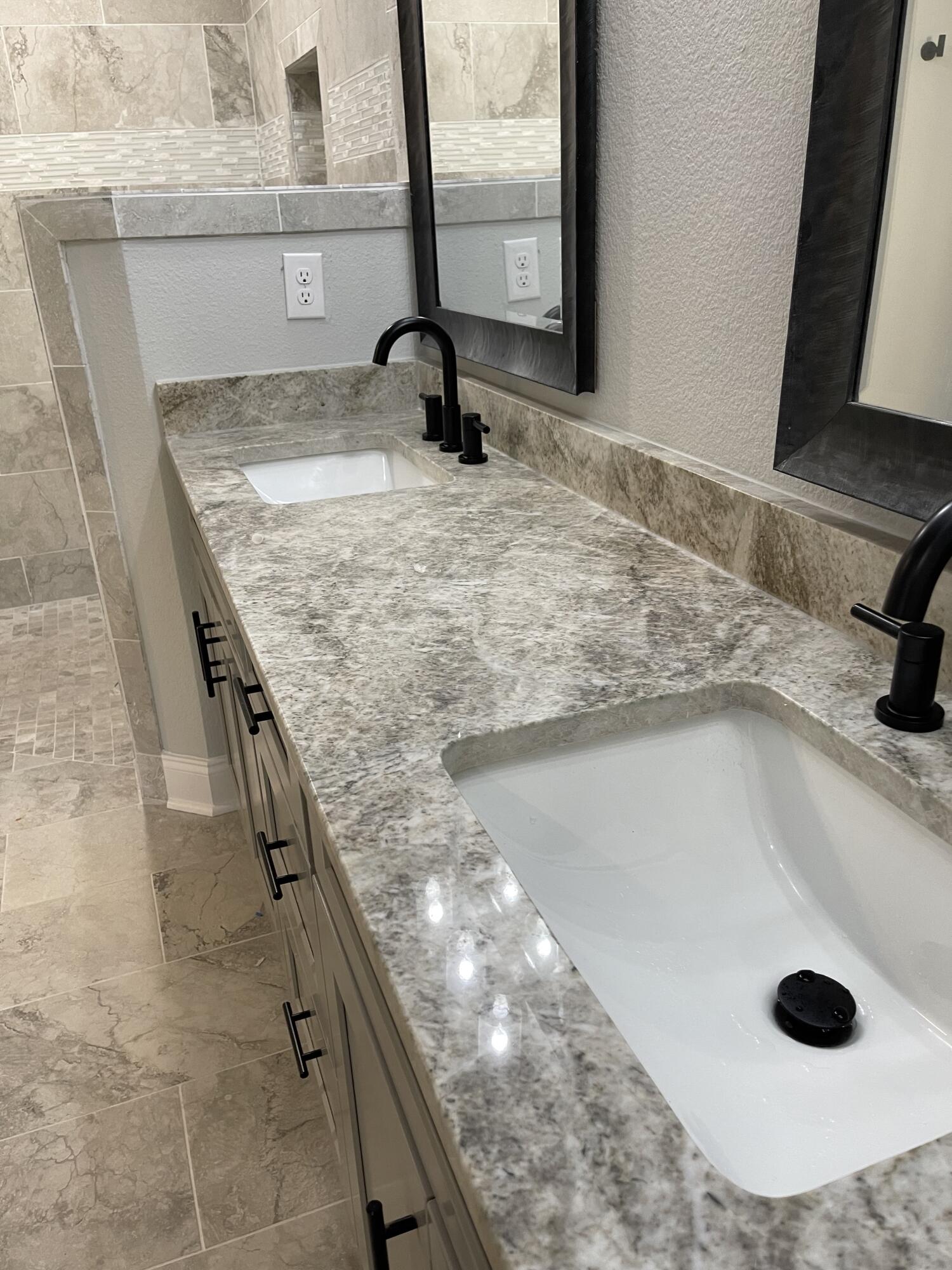 COMMODORE PARK - Residential