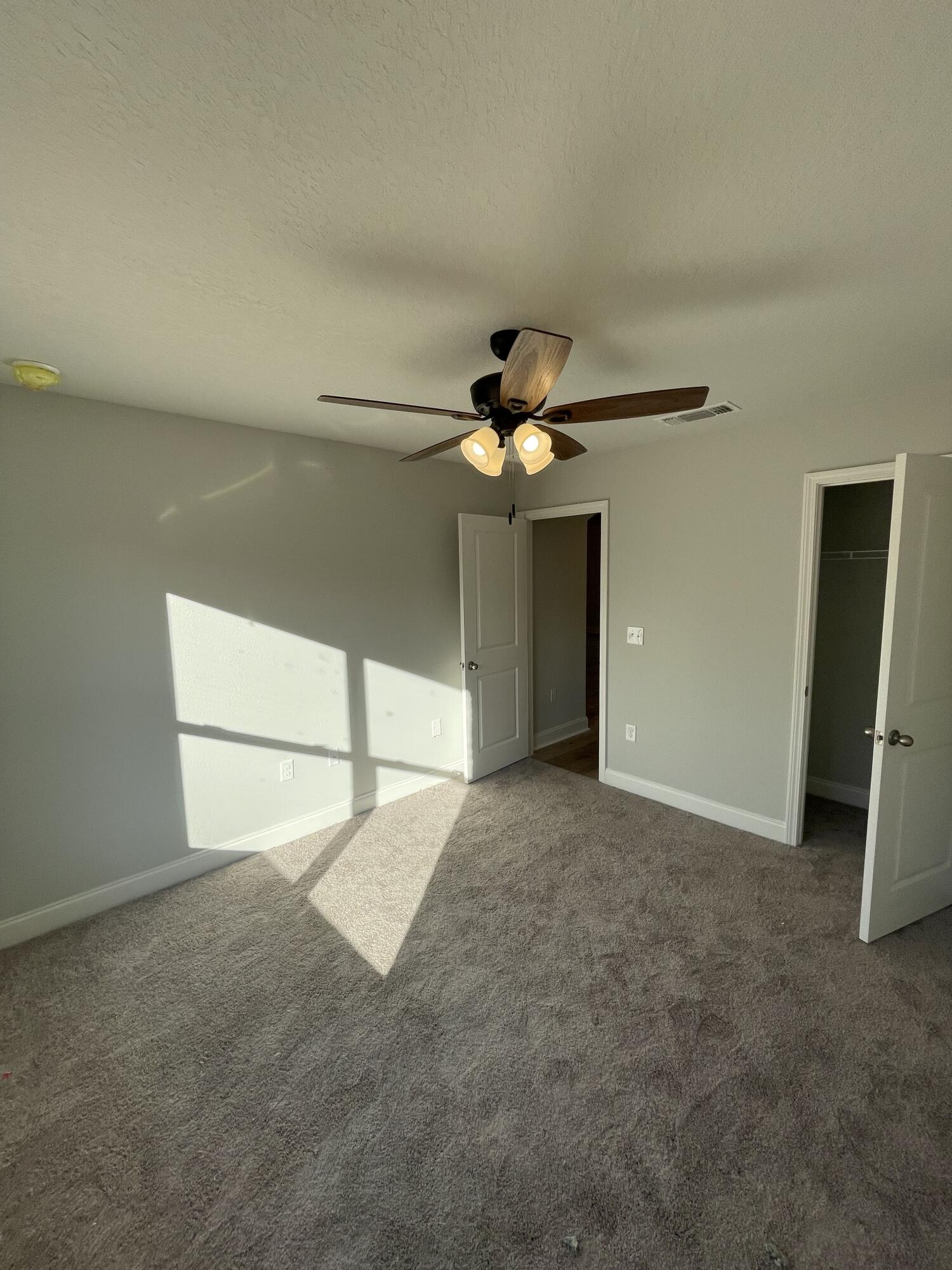 COMMODORE PARK - Residential