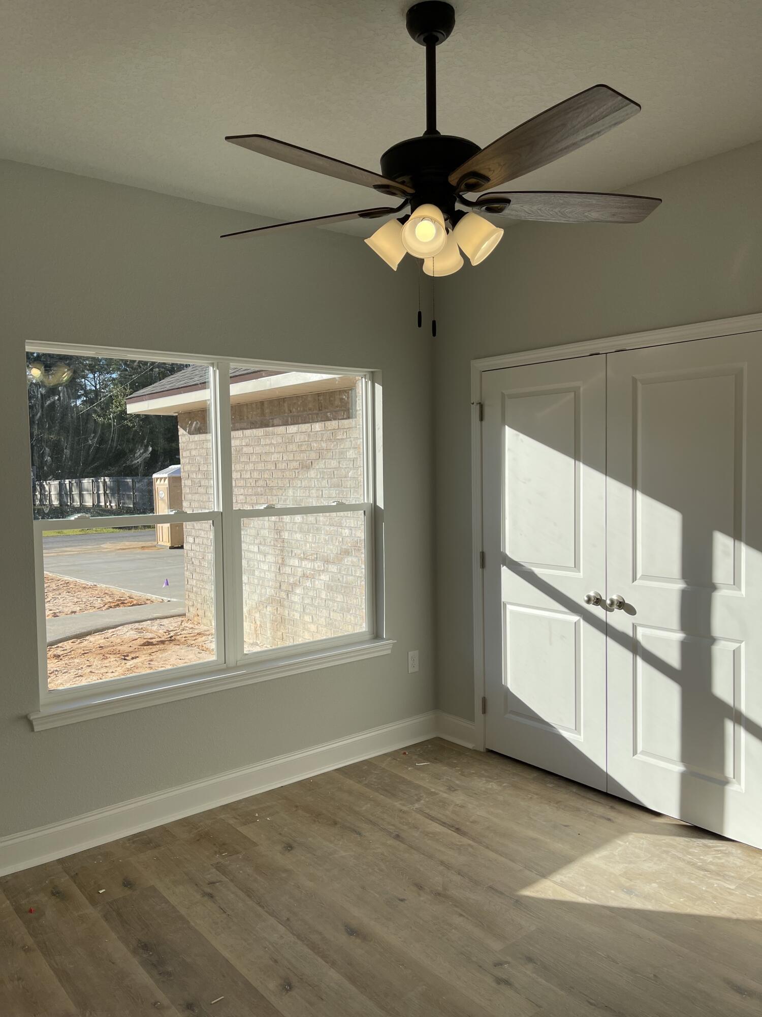 COMMODORE PARK - Residential