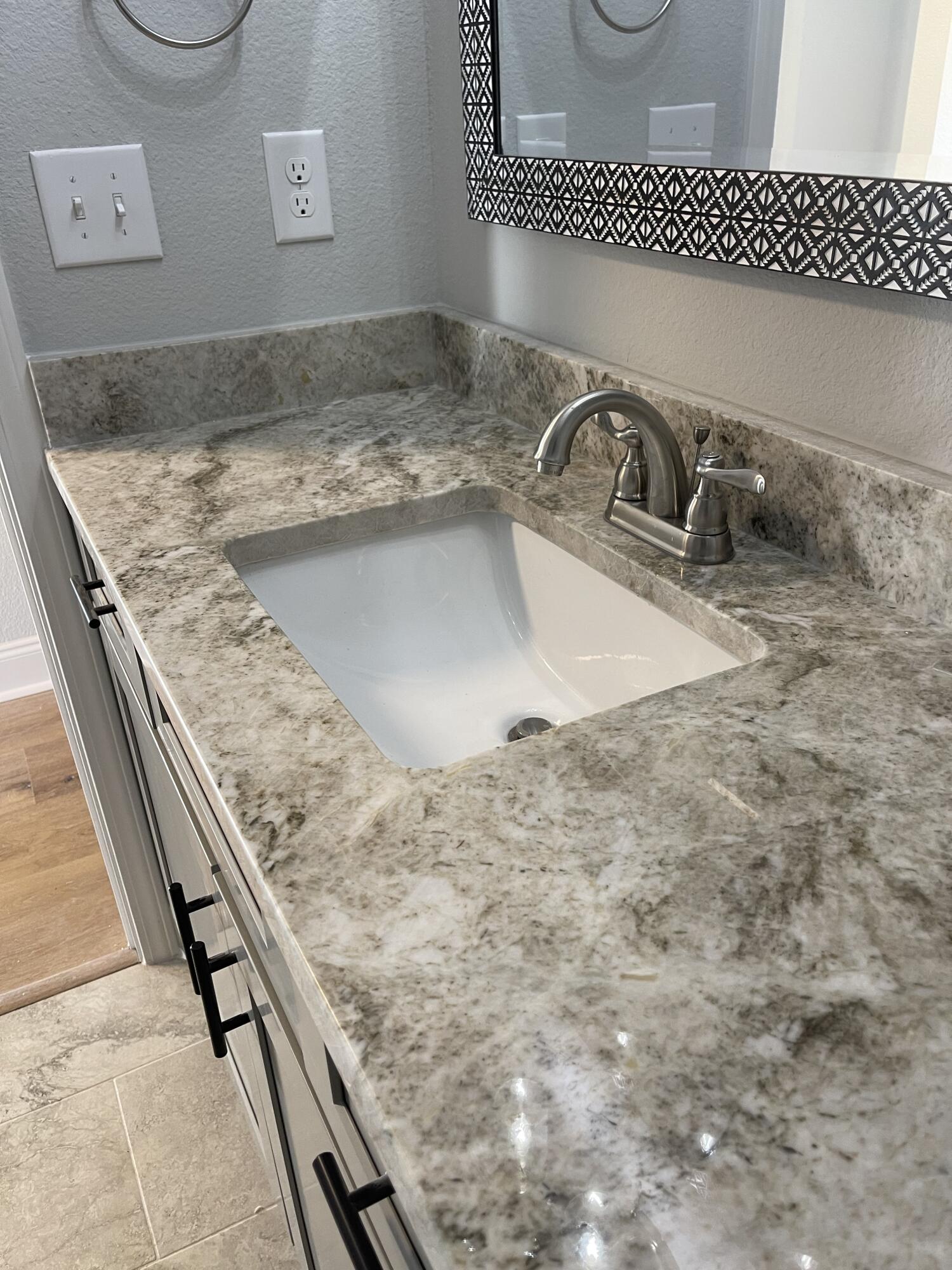 COMMODORE PARK - Residential