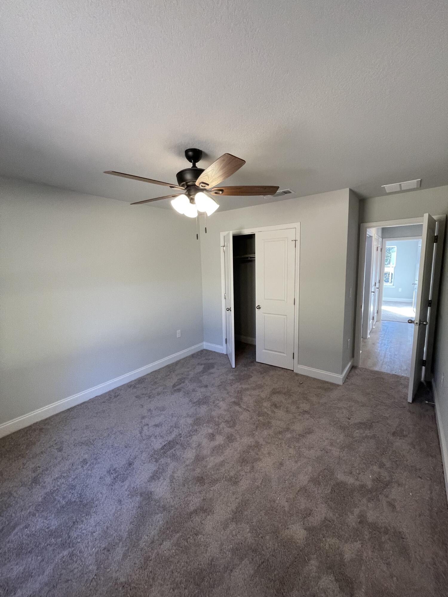 COMMODORE PARK - Residential