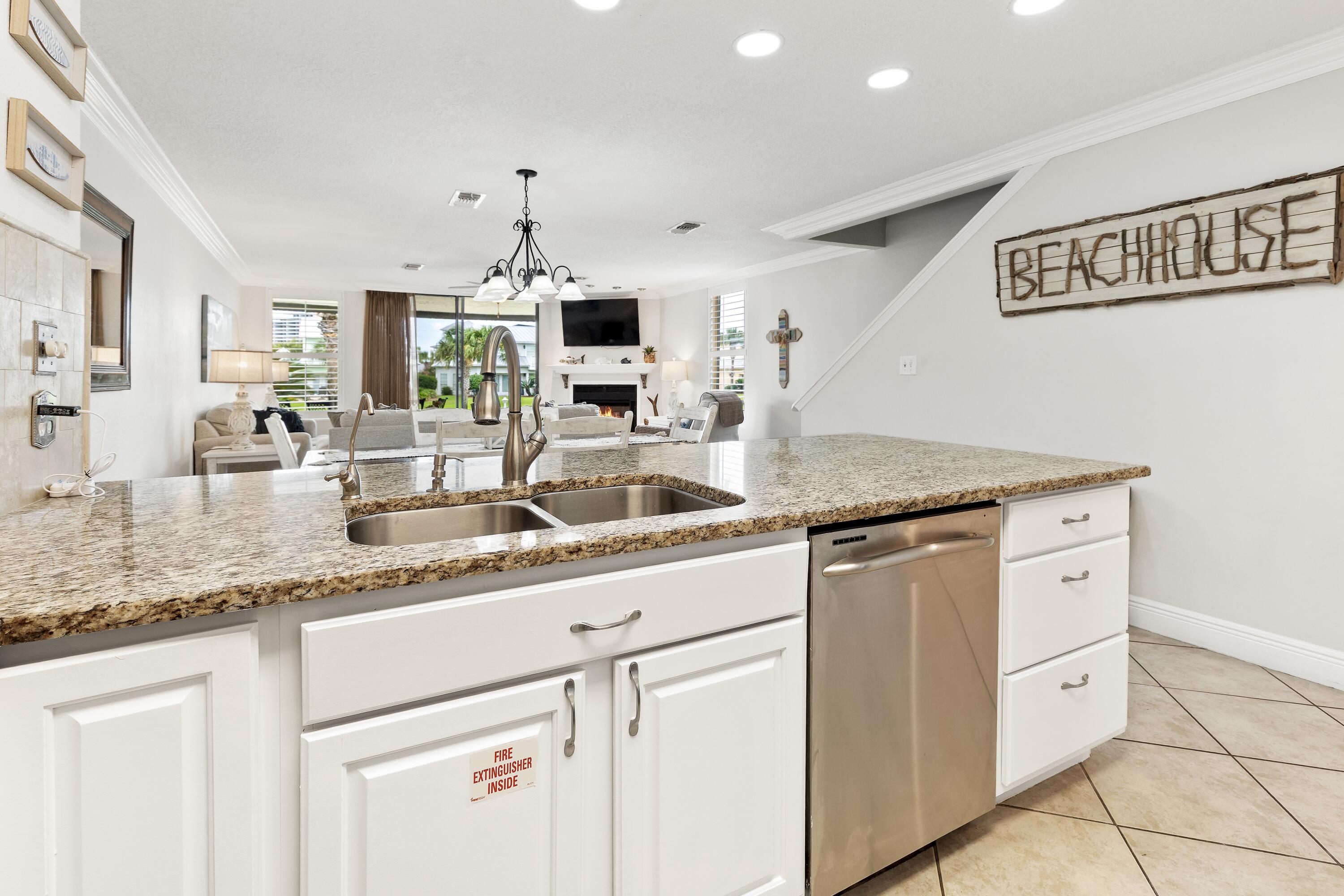 MAINSAIL CONDO PH 2 - Residential