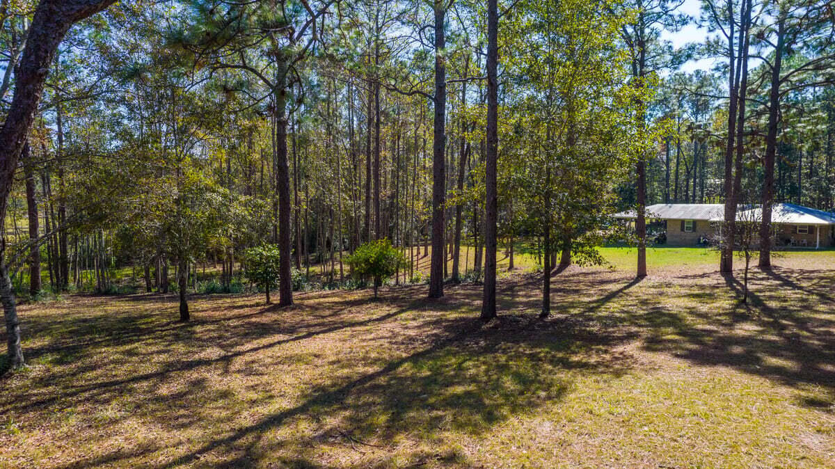 TEN LAKE ESTATES UNIT 1 - Residential