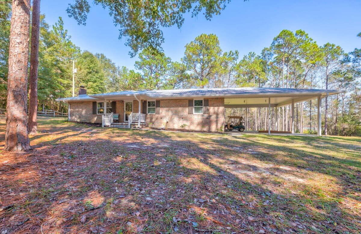 TEN LAKE ESTATES UNIT 1 - Residential